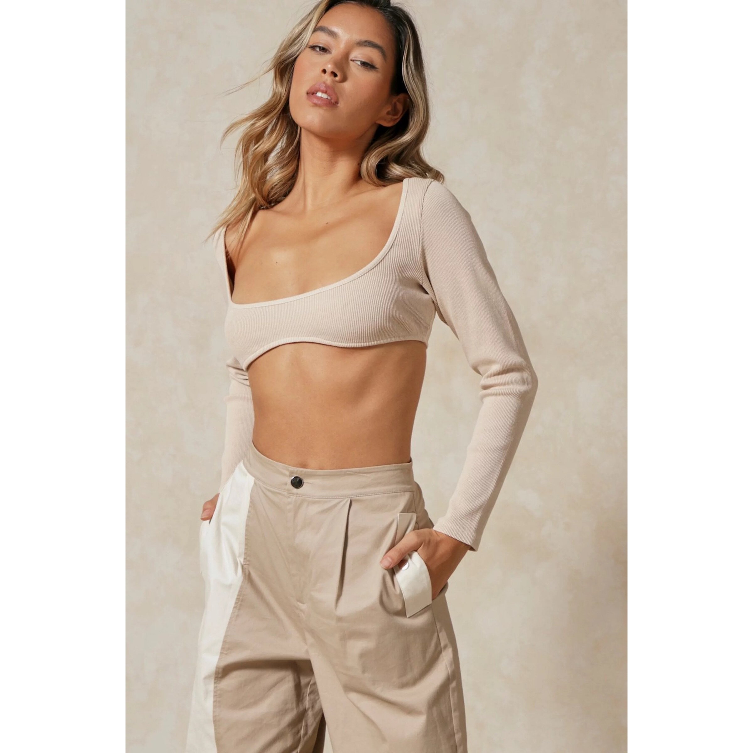 kontrollere virtuel Intervenere She's In Charge Ribbed Underboob Crop Top STONE — Soho Style Boutique