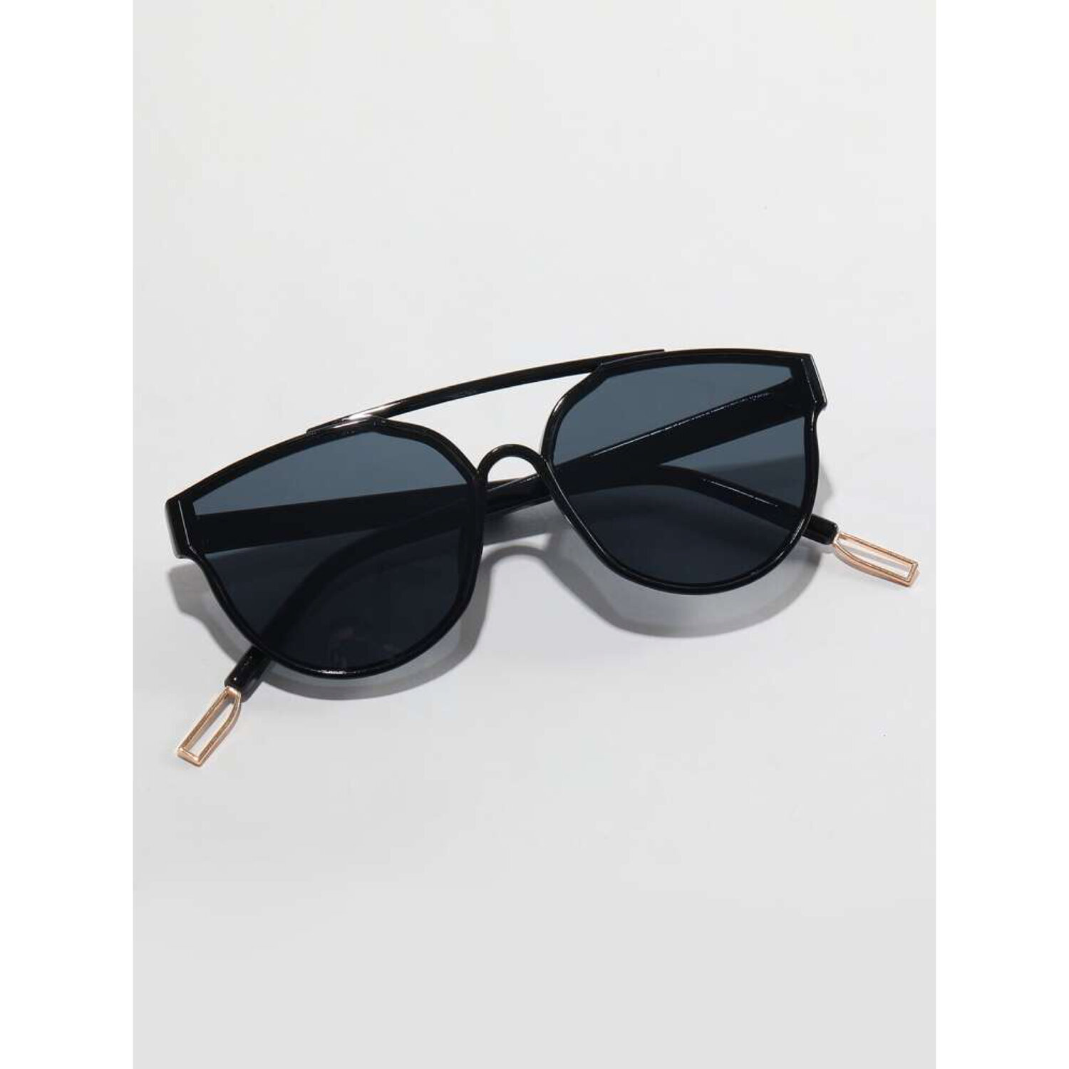 Sun's Out Black Round Sunglasses