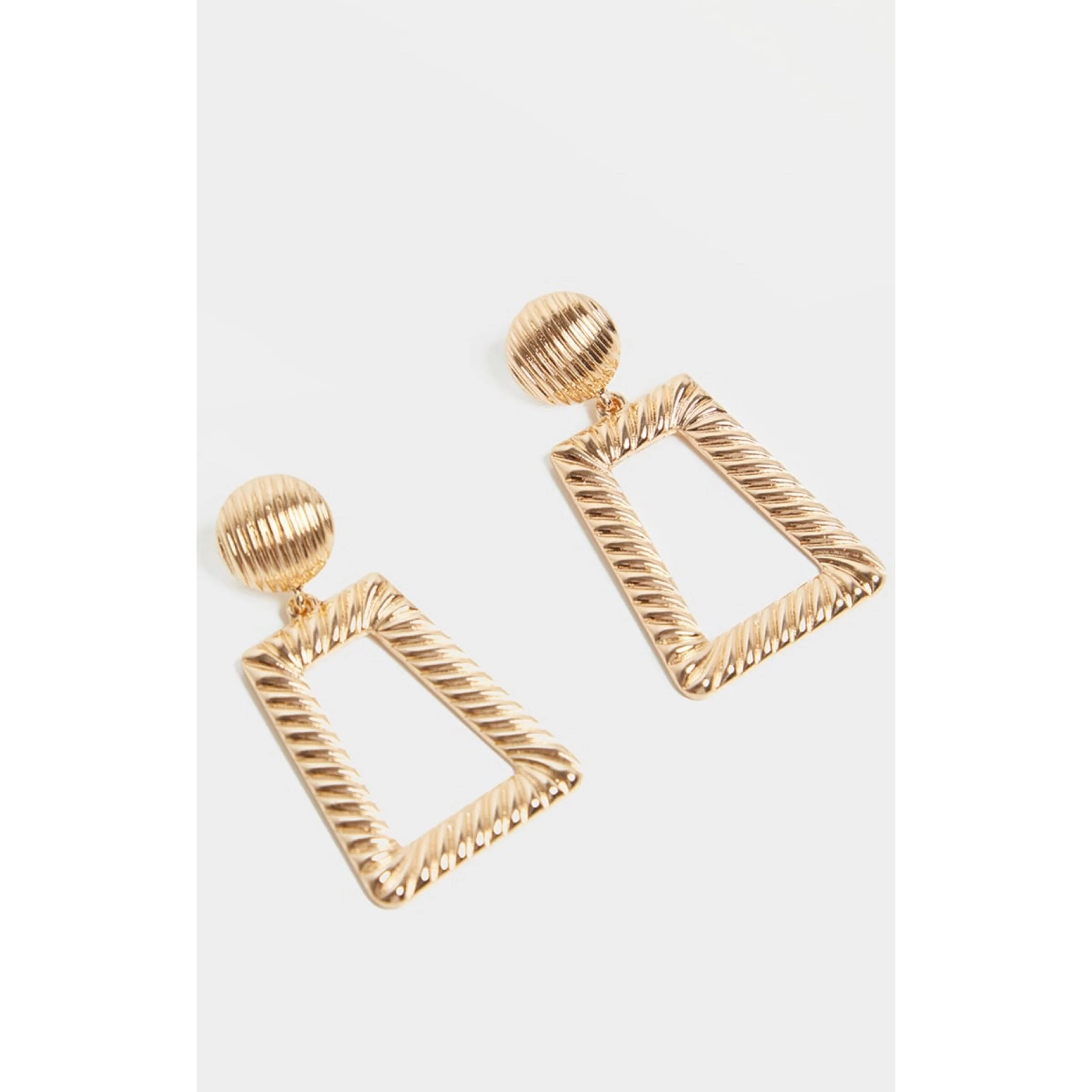 66876038-AE36-438D-8F34-2AC54DC8EB2F