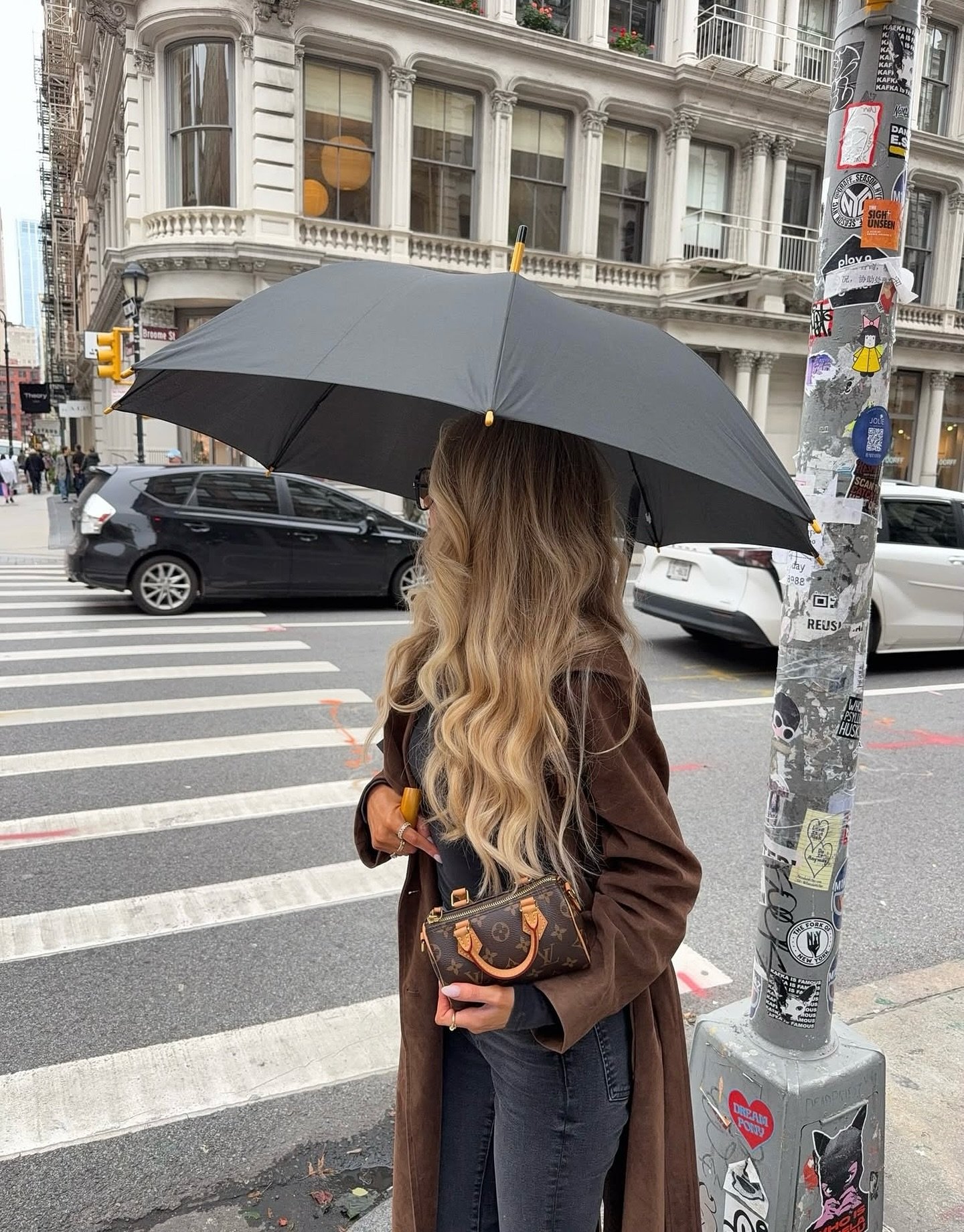 Outerwear you don&rsquo;t wanna miss 🤎 // shop new statement jackets online today! #linkinbiotoshop👆