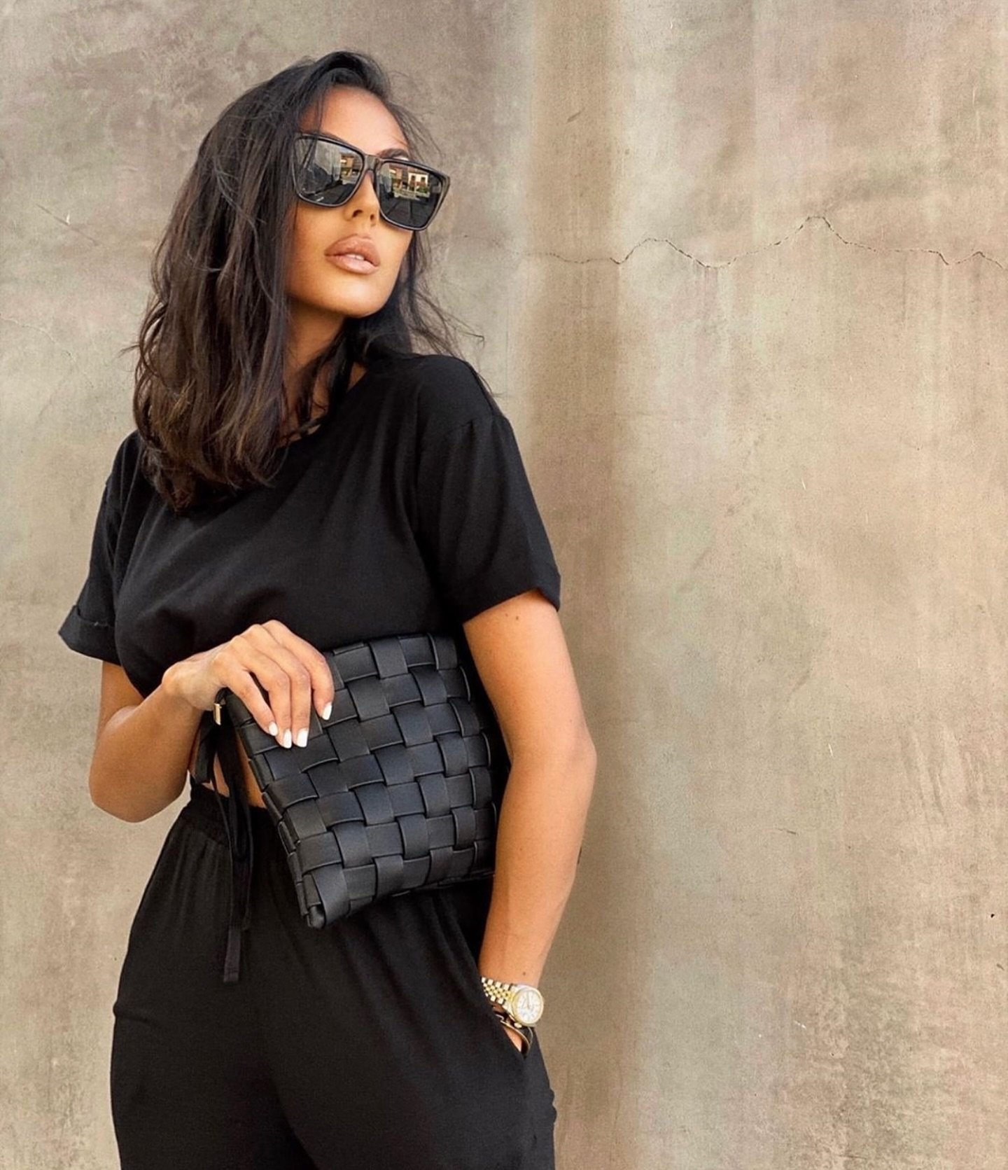 Sunday never looked better 🖤 

search: boyfriend fleece lined jogger // #shopsohostyle.com #linkinbio