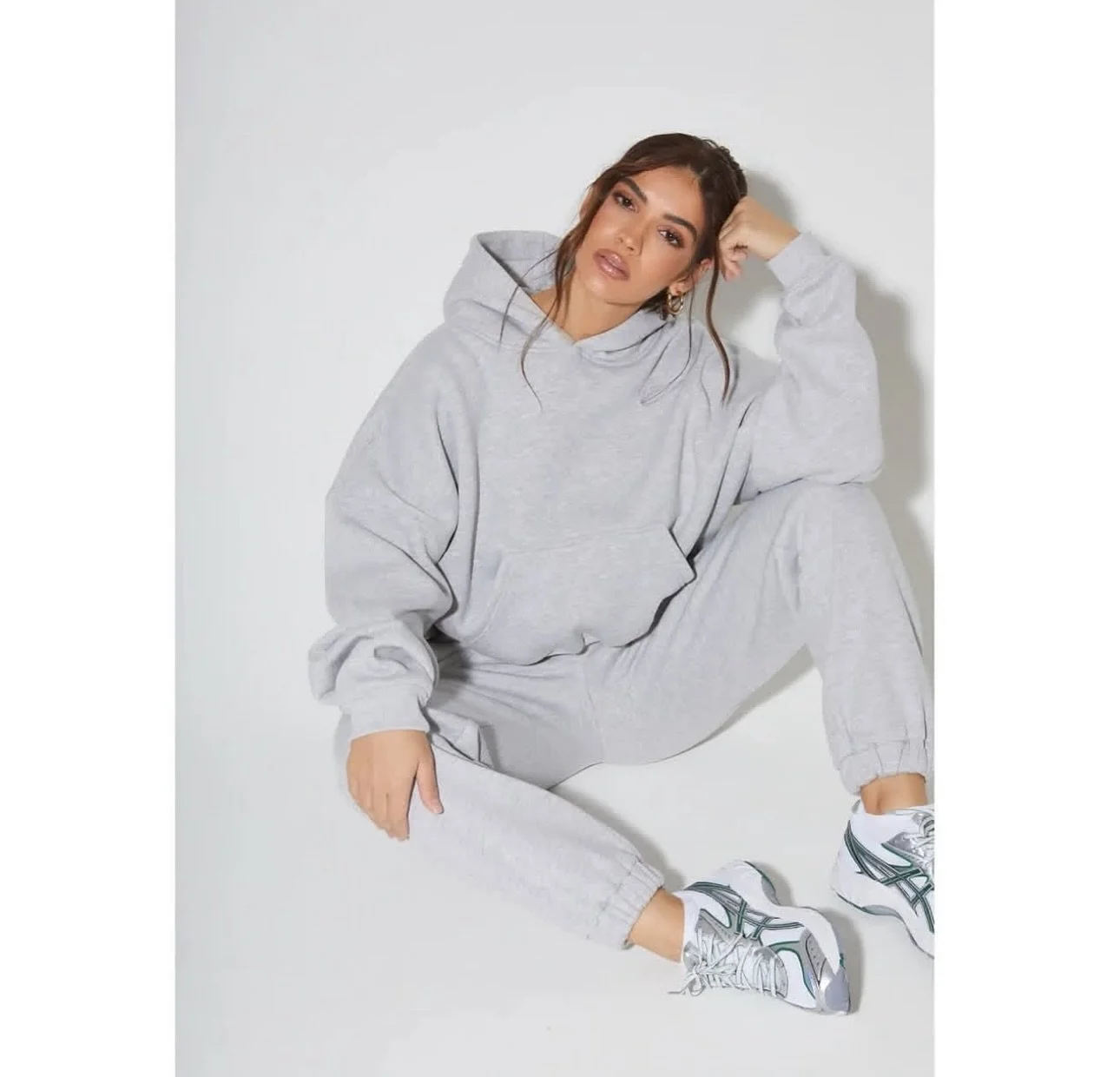 Comfies are always a must 🤍 // we wore what slim boyfriend jogger - online now! #linkinbio☝️