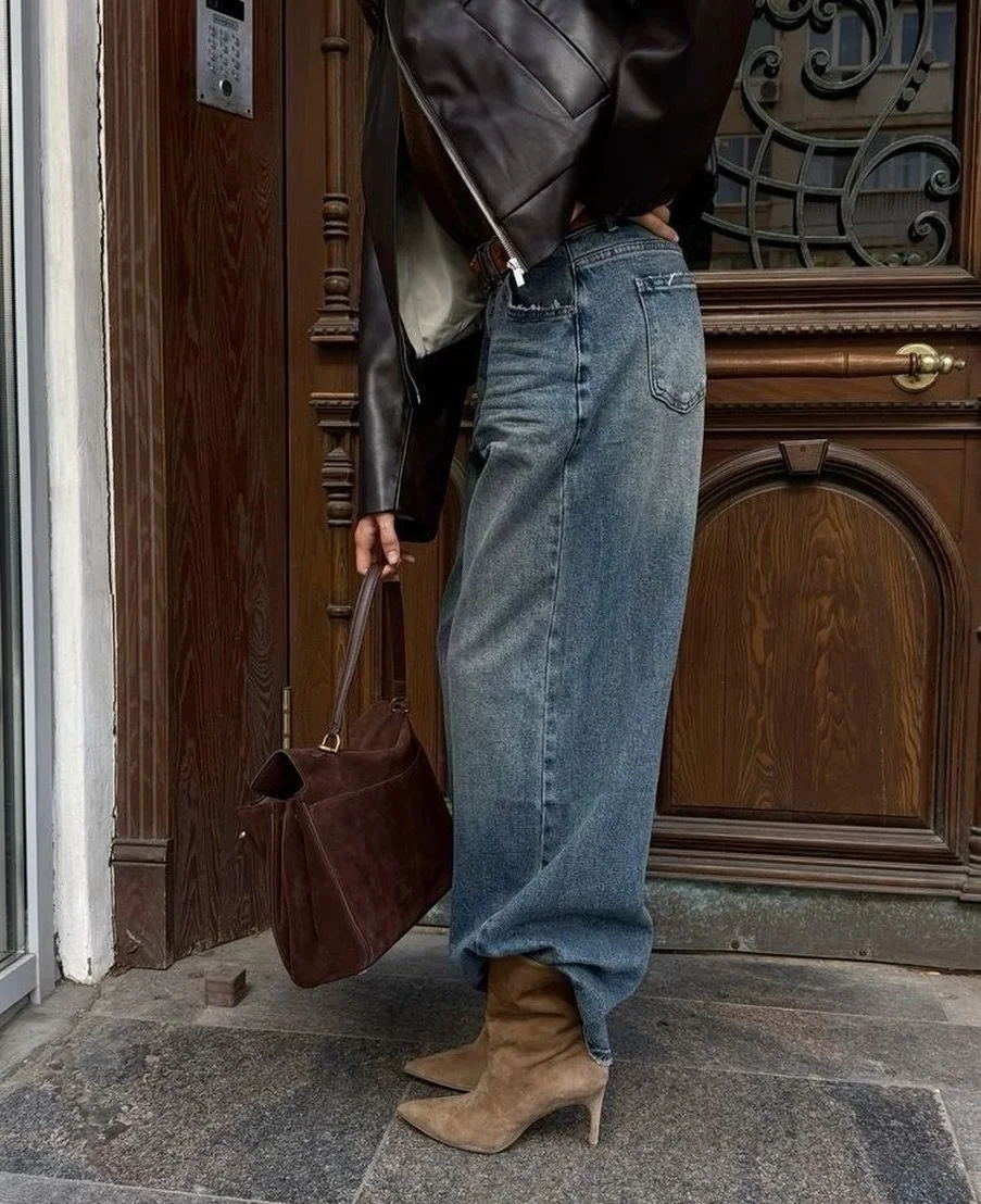 The JOVIE taper leg jeans // #shopsohostyle.com #cybermondaysale 🤍