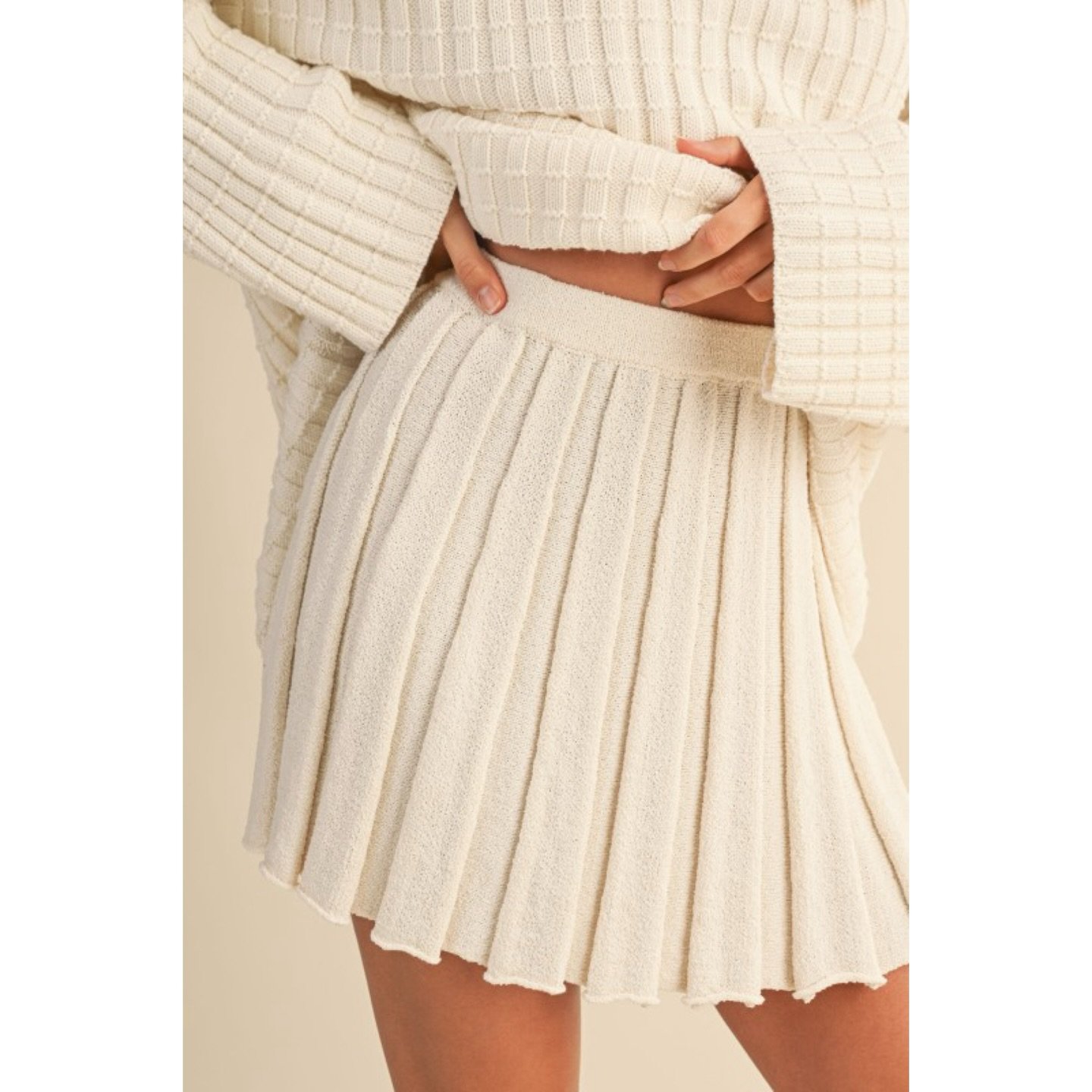 That NEW, NEW! 

search: Long Sleeve Sweater Knit Skirt Set 

Link in bio. #ootd #newarrivals #shopsohostyleboutique #onlineboutique