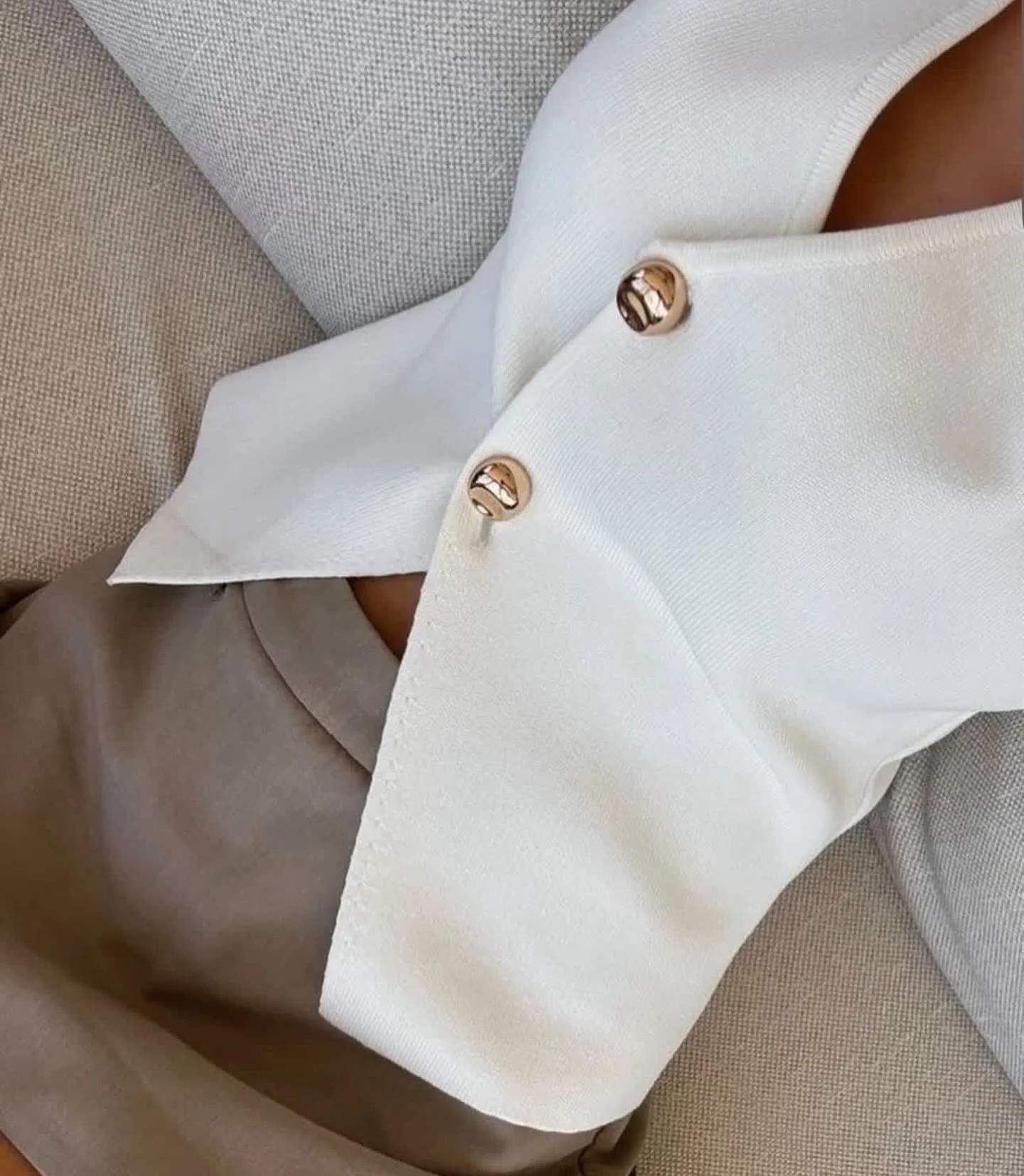 The cutest knits 🤍 // double button knit vest top - online now! #linkinbio👆