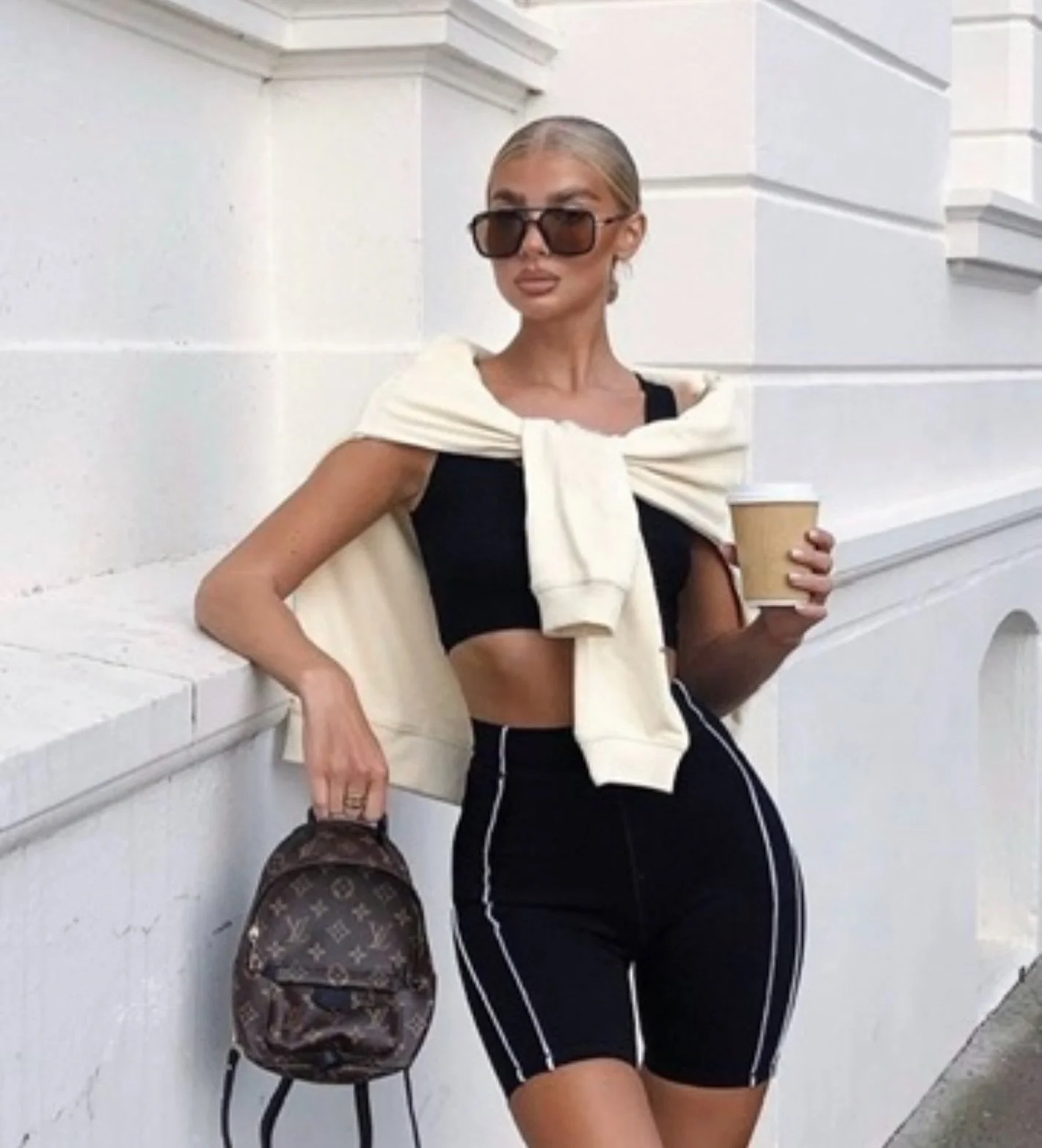 Soho Sport 👟 // ELEVATED ATTITUDE set www.shopsohostyle.com #linkinbio #activewear