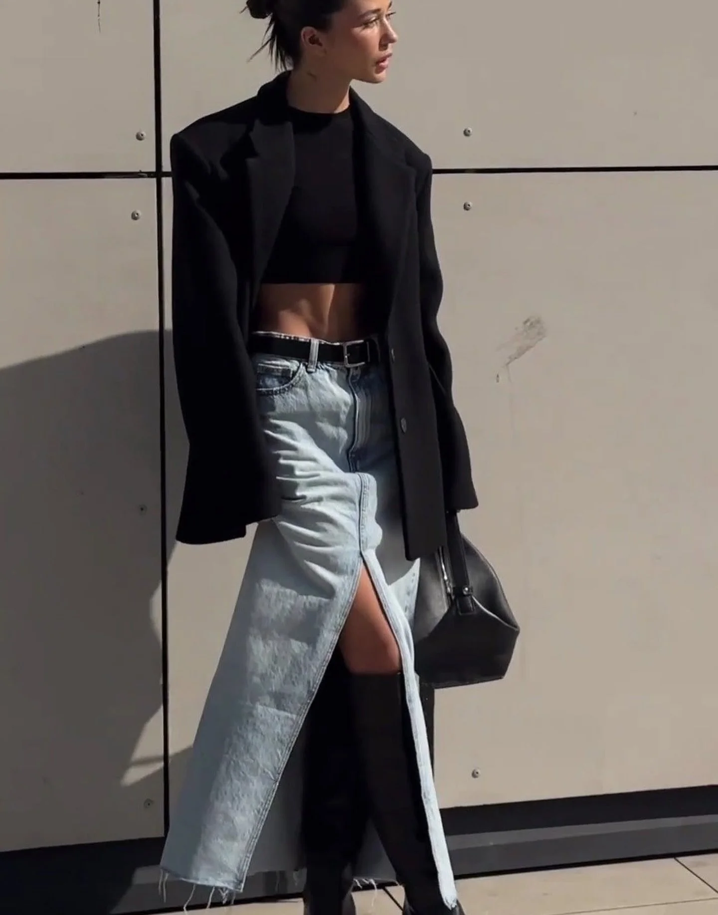 THE AVANI denim midi skirt >> www.shopsohostyle.com #linkinbio☝️