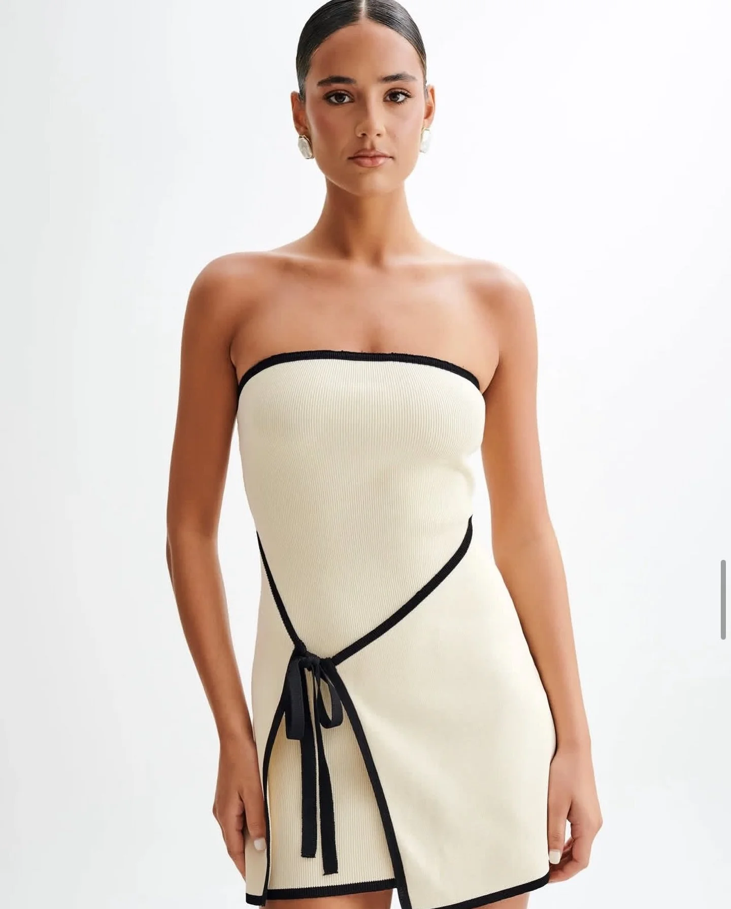 Spring shop: Effortless Influence wrap mini knit dress >> www.shopsohostyle.com #linkinbio👆