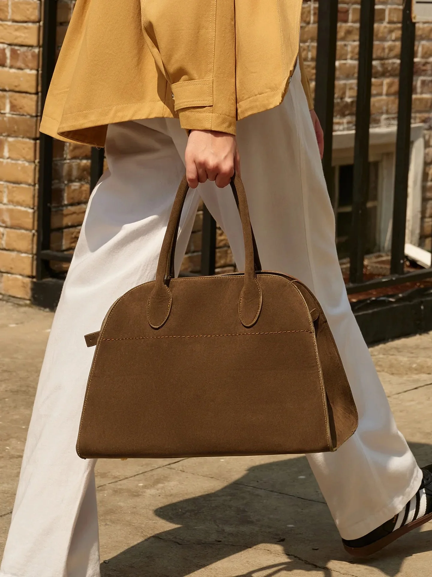 Perfect on-the-go handbag 🤎 

Search: Nubuck Tote Bag 

Link in bio! #shopsohostyleboutique #handbags #onlineboutique