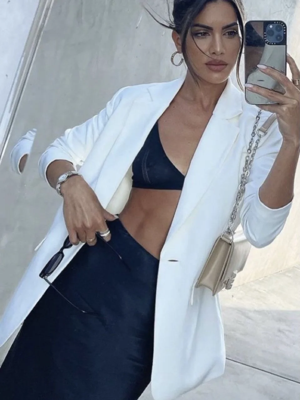 This blazer 🤍

search: Power Statement contoured blazer 

Link in bio! #staples #boutiquestyle #onlineshop #shopsohostyleboutique