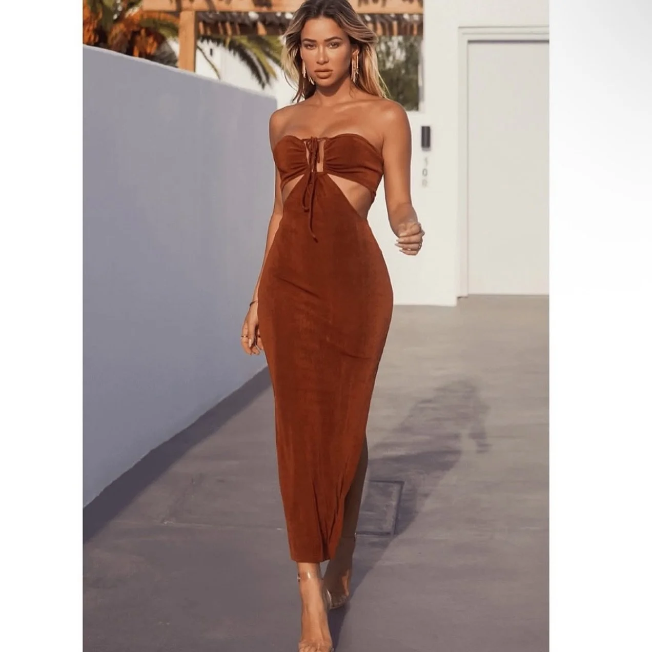 Your new favorite summer dress just dropped ✨☀️ 

search: Jodi midi dress 

Link in bio! #newarrivals #boutiquestyles #summerlooks #shopsohostyleboutique