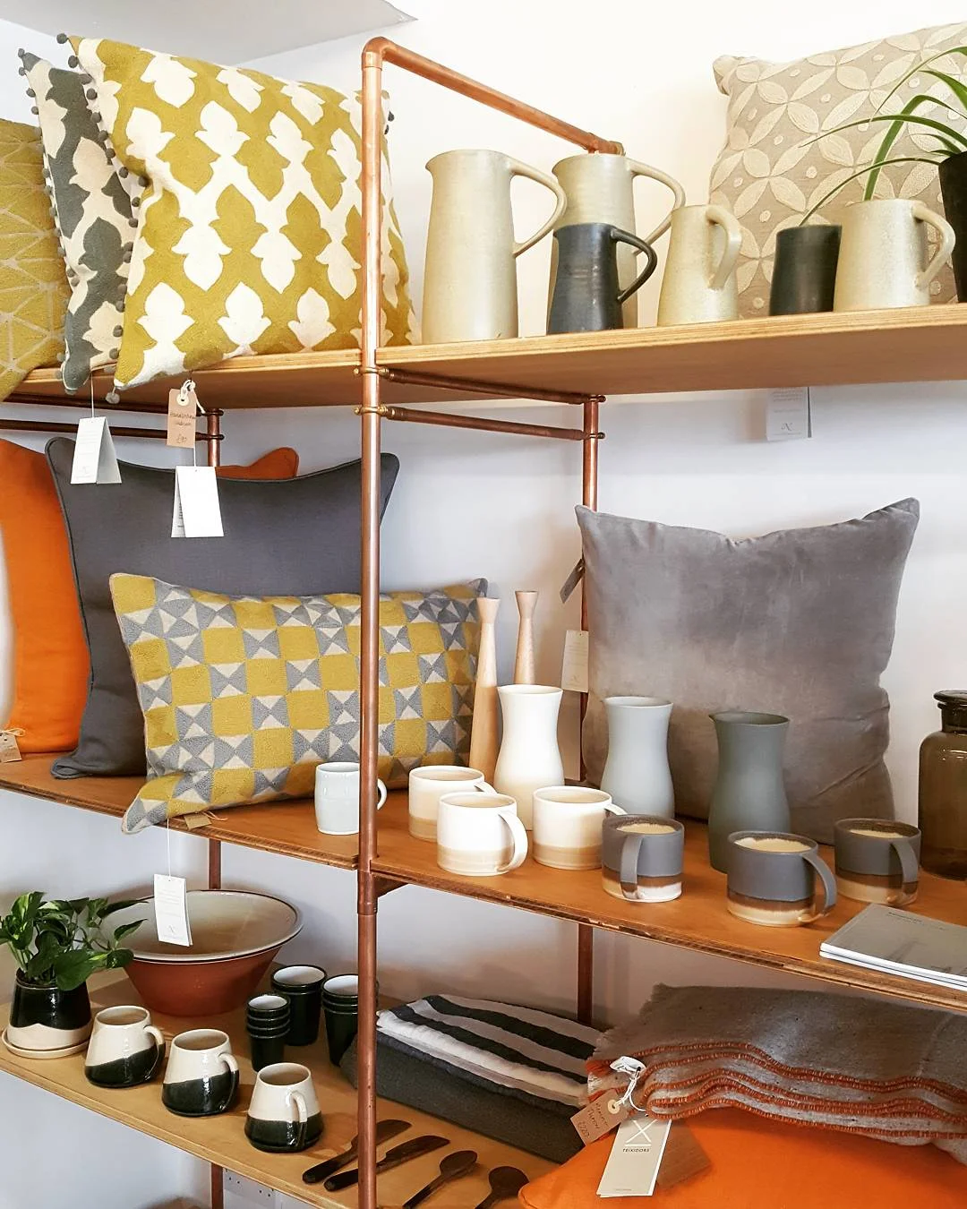 Clever coppoer pipe shelving solutions