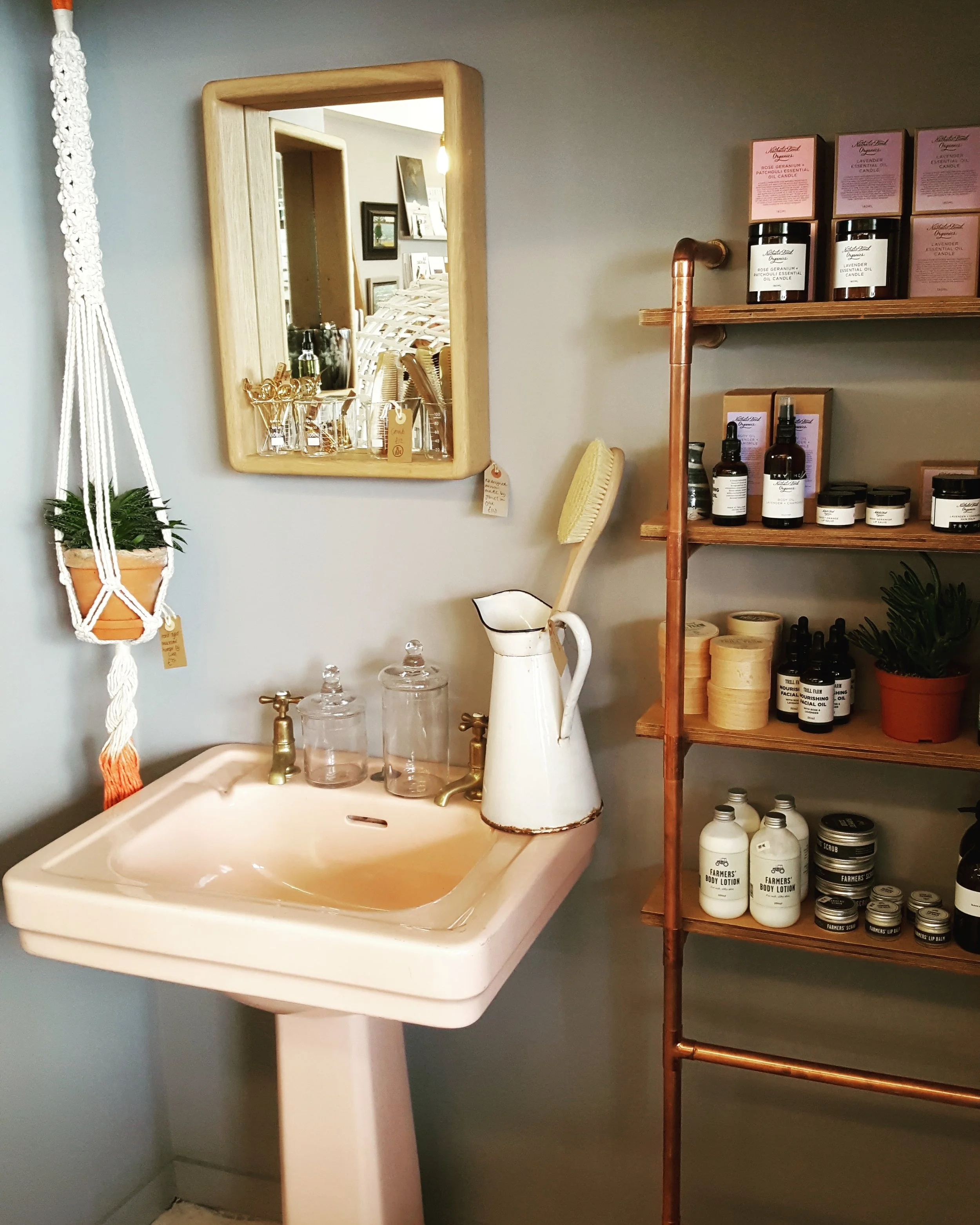 Never has a dusky beach bathroom suite looked so good
