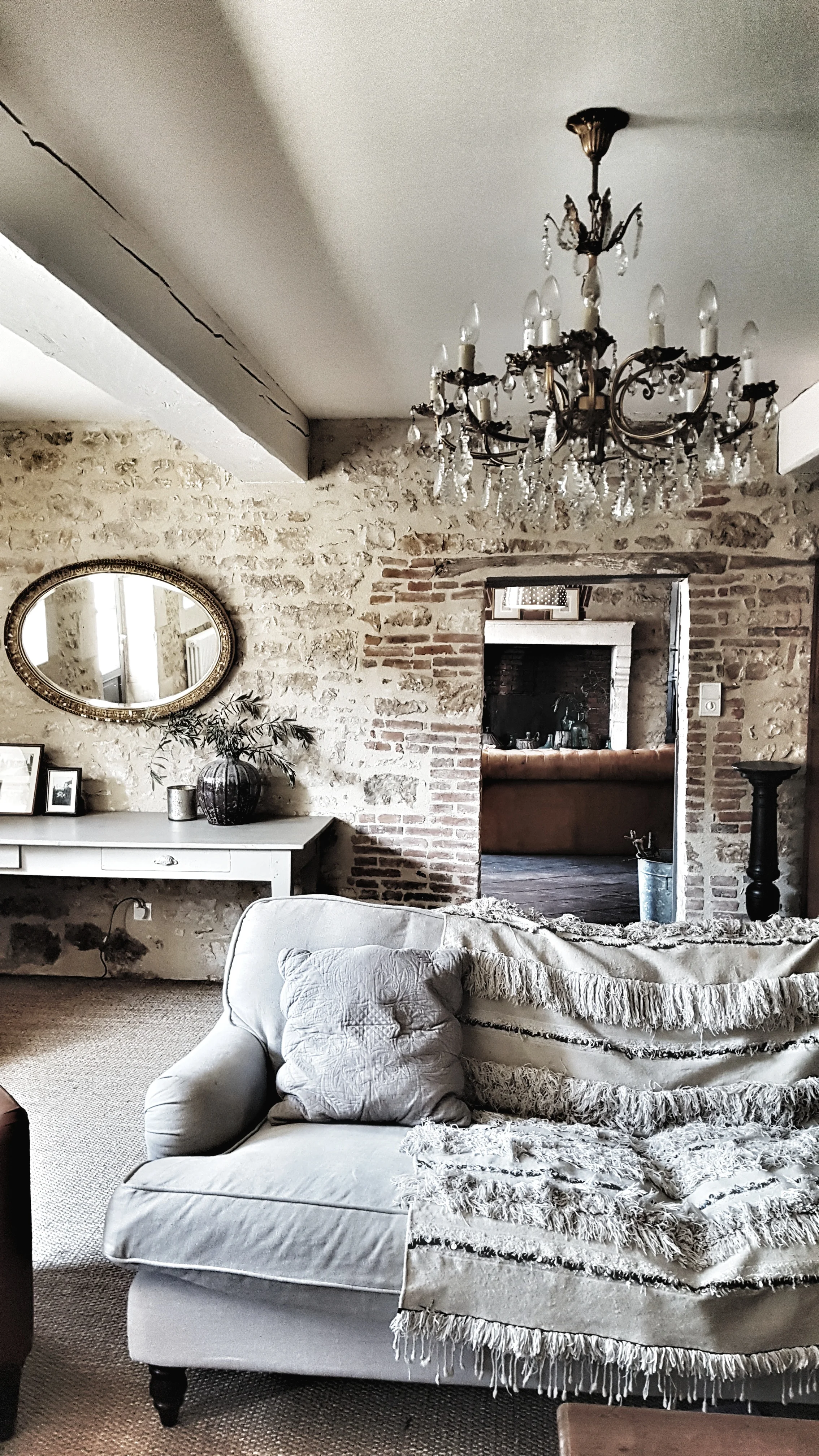 I have this thing about Sam's amazing chandeliers......