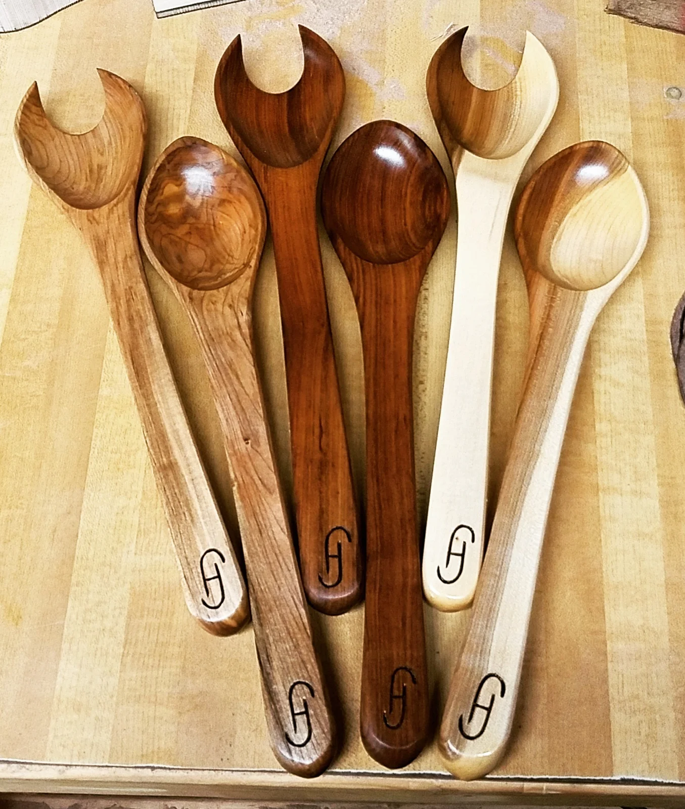 Maple Salad Serving Sets