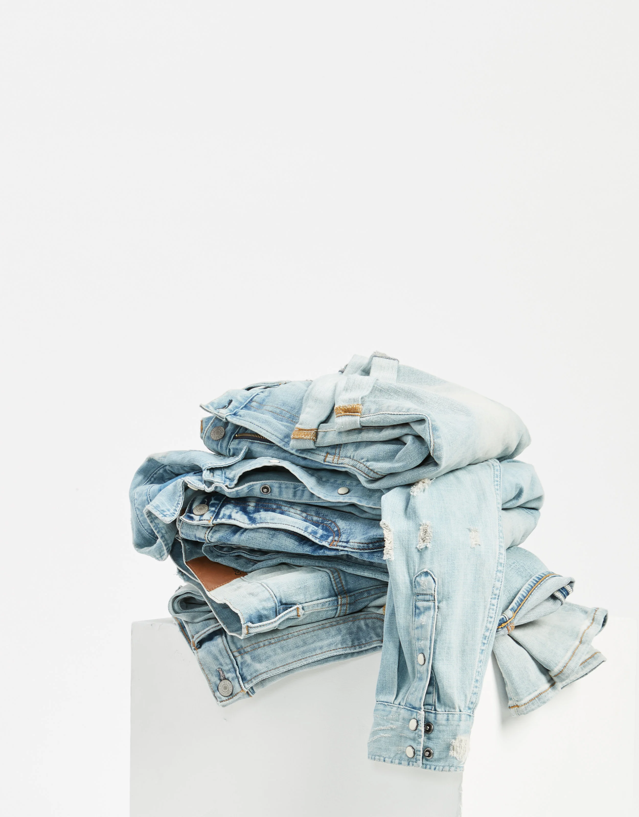 M25_19_SU1_GOL_SL_LT_WASH_DNM_4175046_v5.jpg