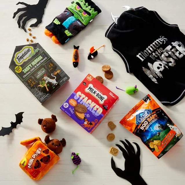 1528300-Halloween Pt 2 - Treats and Toys-CONS-Pets -LD-sq-hero.jpg