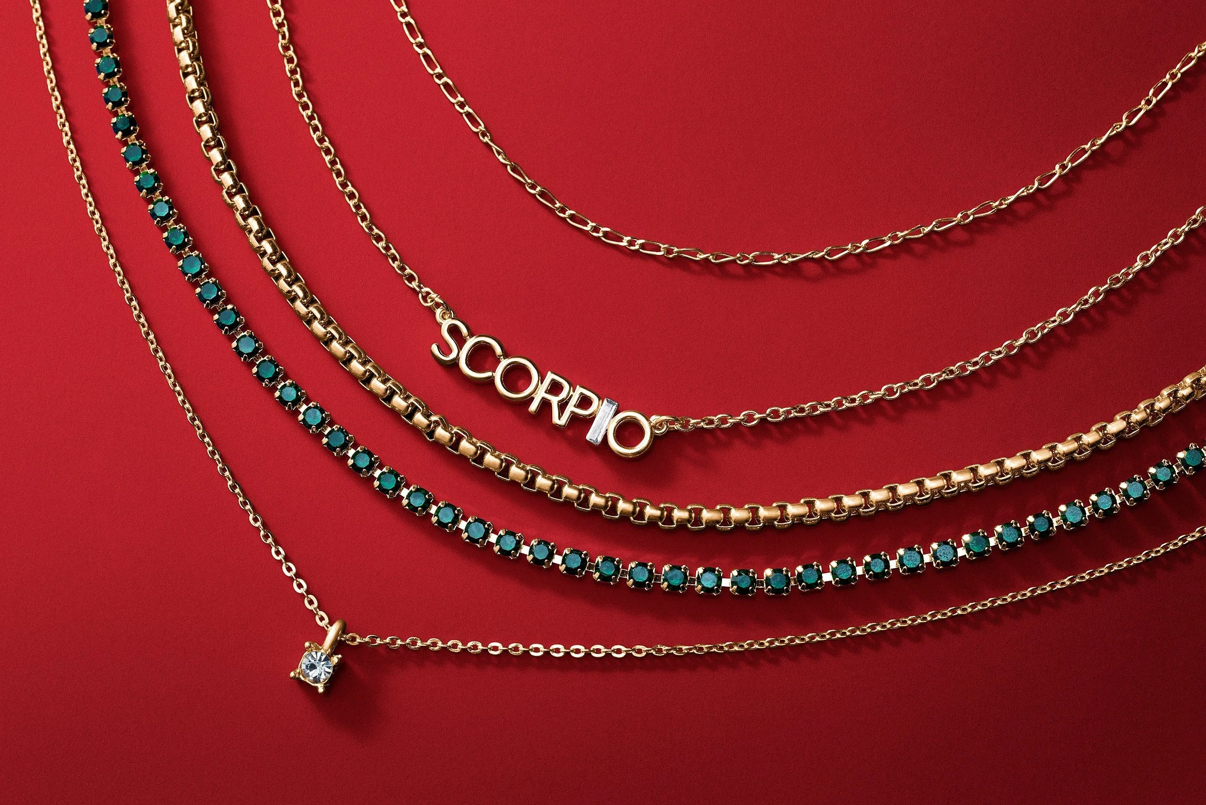 4942428-FY25-HOLIDAY-GIFTING-Best-of-Jewelry-Apparel-LD-V1-0976-HERO_c_R300.jpg