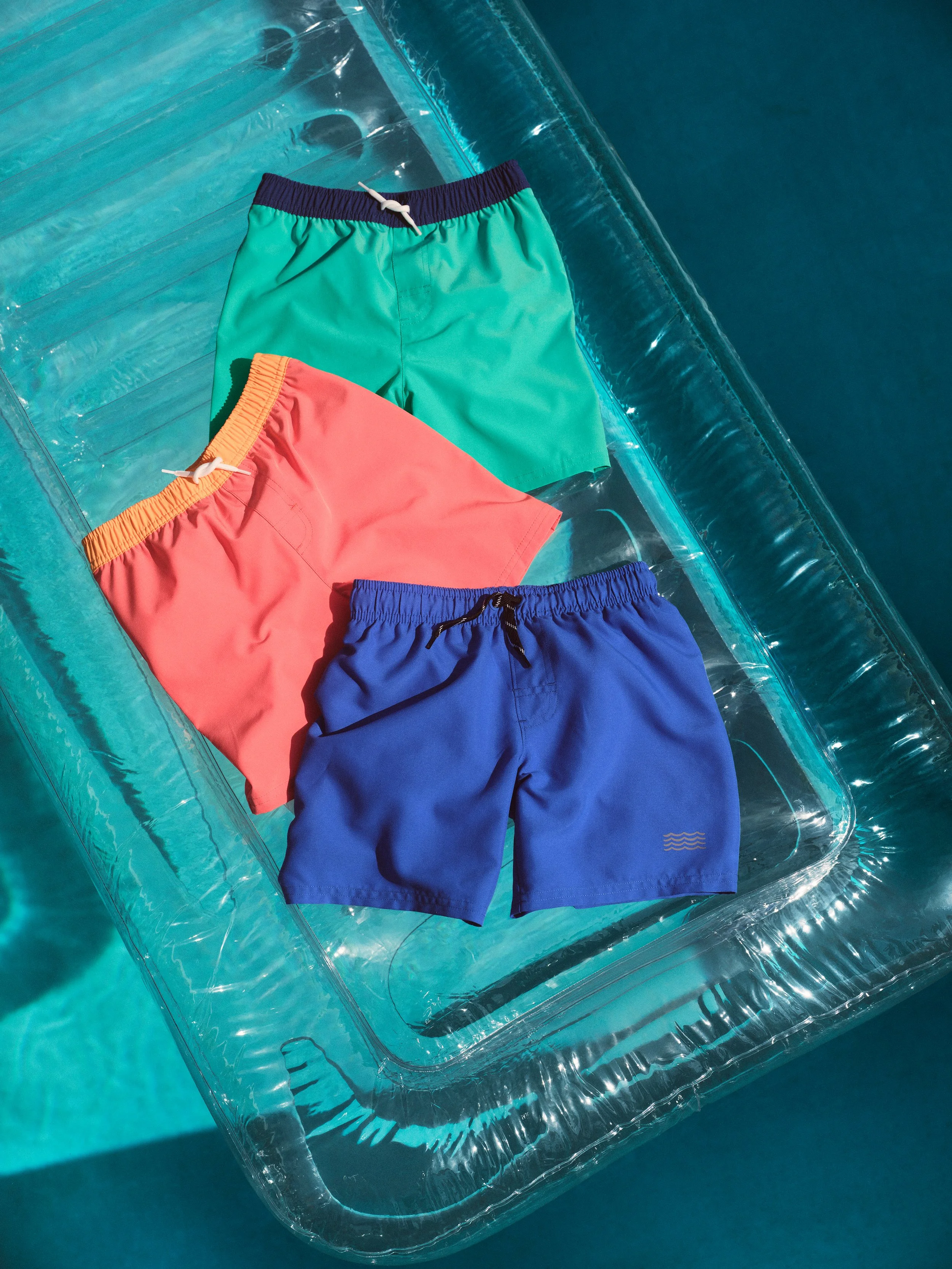 5122169-FY25-SWIM--KIDS---Boys-OPP-Swim-Apparel-LD_001032_b_sRGB_150DPI_Final.jpg