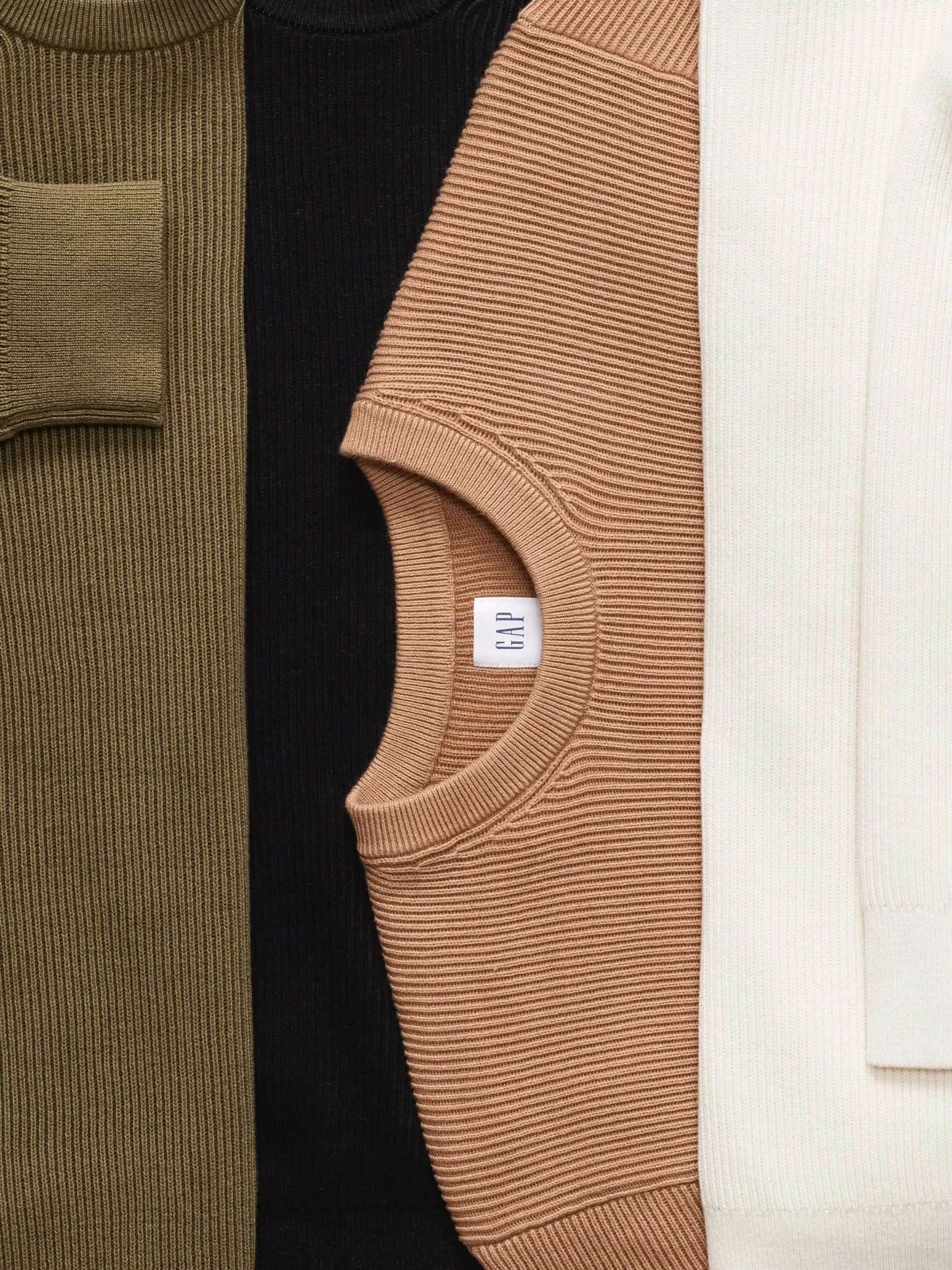 M44_24_HO1_GF_SL_COTTON_SWTR_1_v3.jpg
