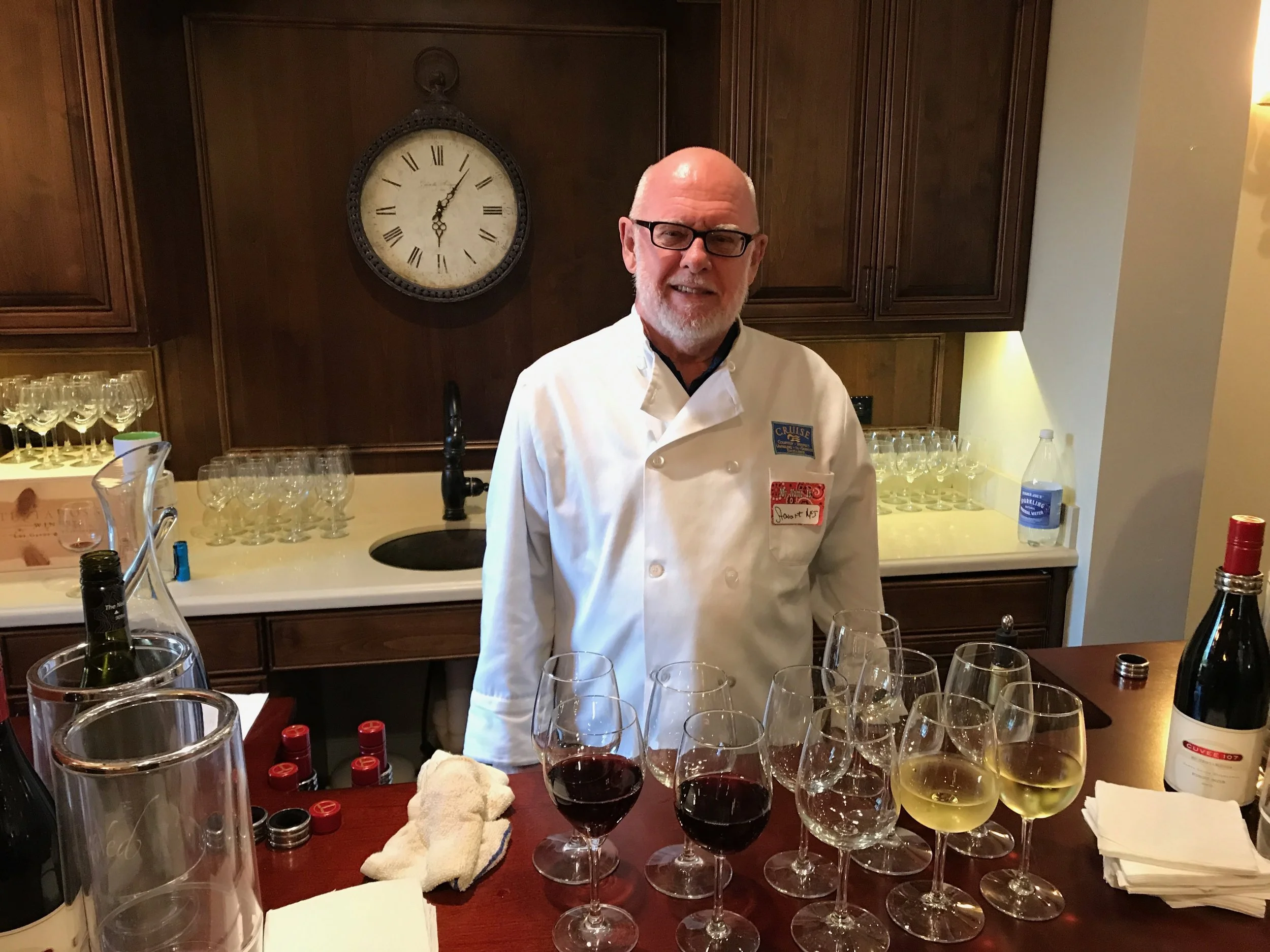 Stewart bartender posesIMG_1025.jpg*.jpg