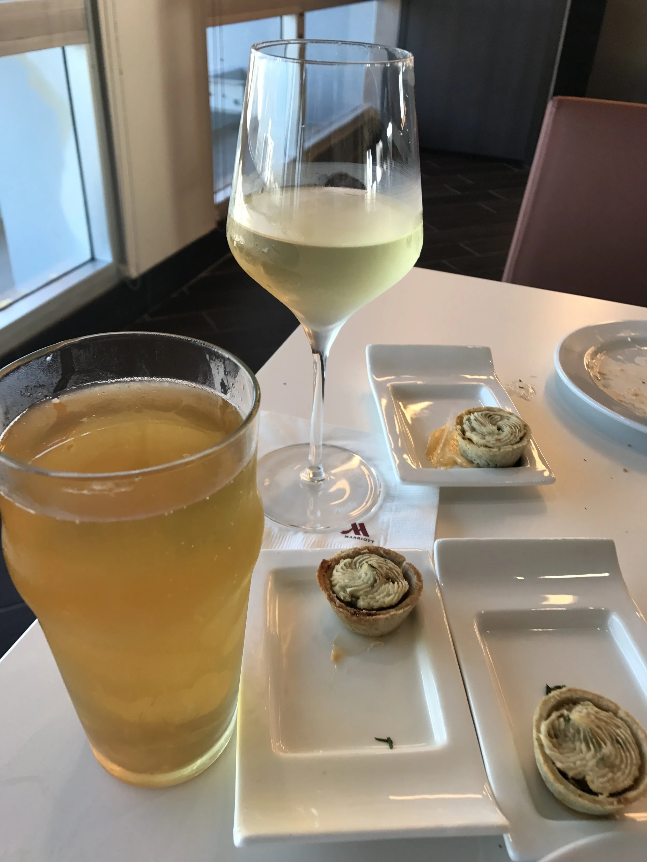 Drinks and Appetizers 1MG_1503.JPG