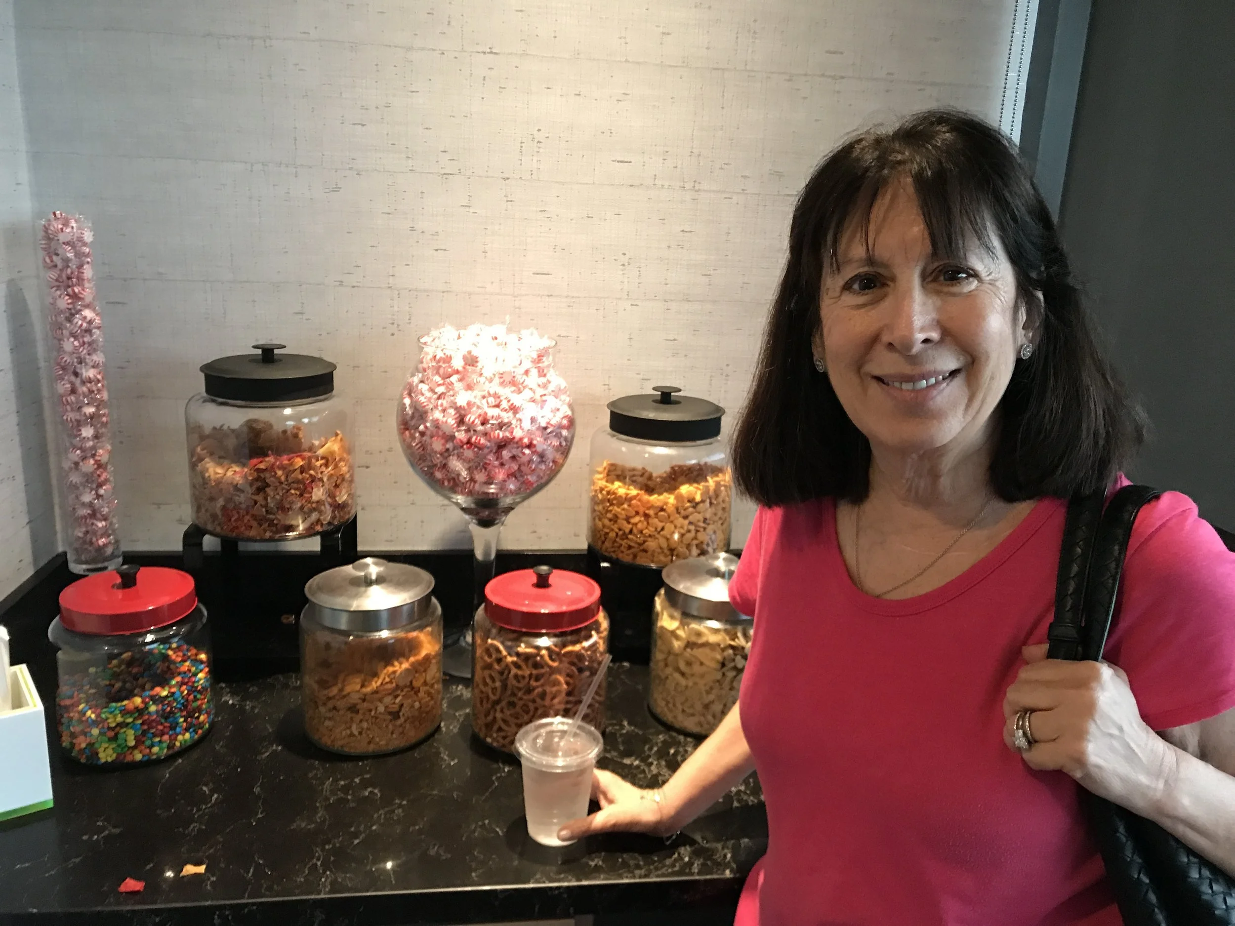 Cecile at th snack bar IMG_1492.JPG