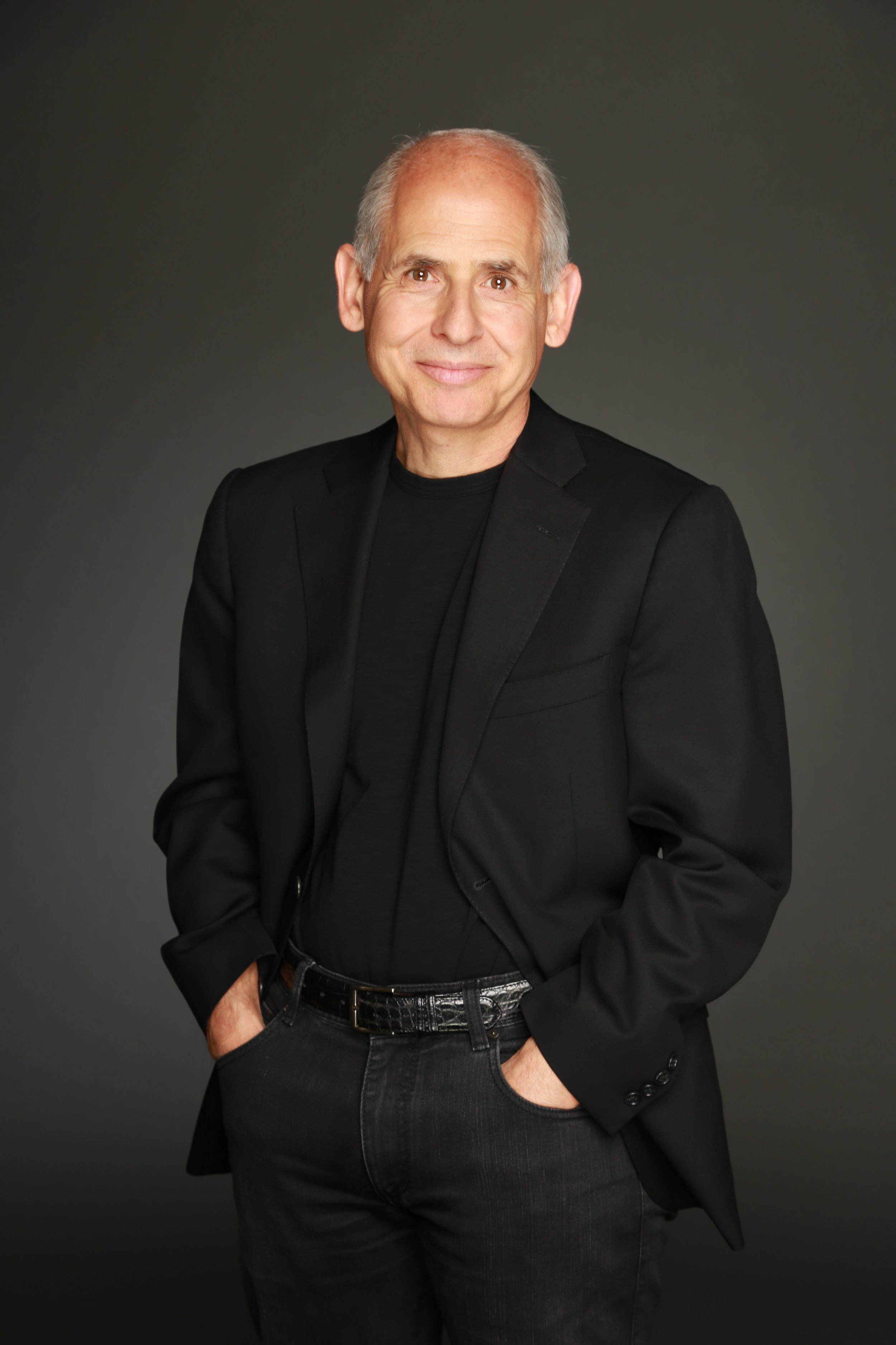 DR. DANIEL AMEN