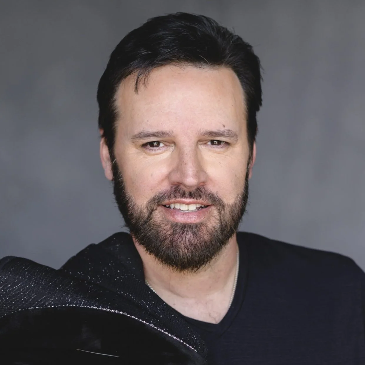 Grand Ole Opry Star Mark Wills Joins Cast of Holiday Film ‘The Best Thing About Christmas,’ Filming in Knoxville