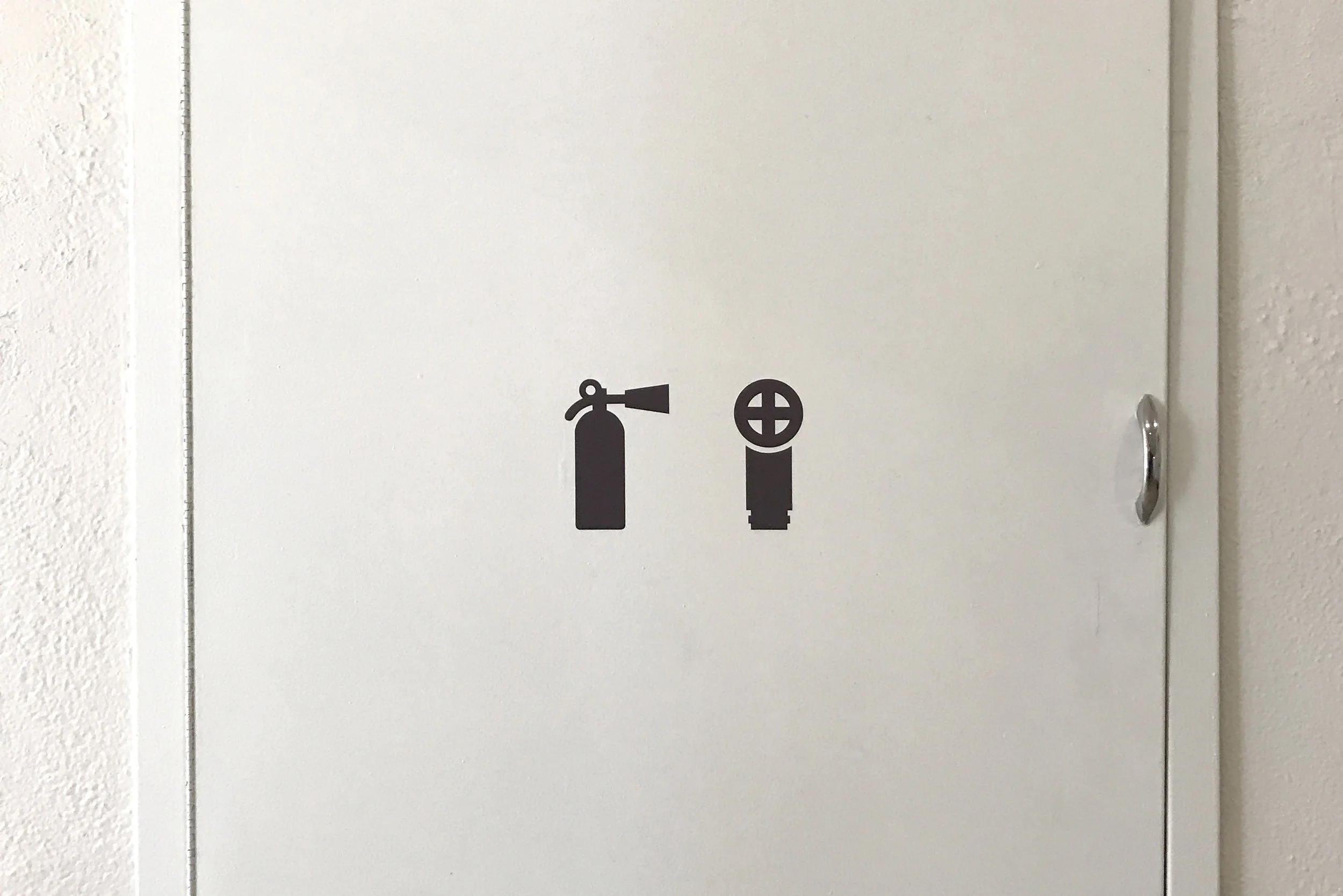 fire extinguisher hose graphics info installed - Copy.jpg