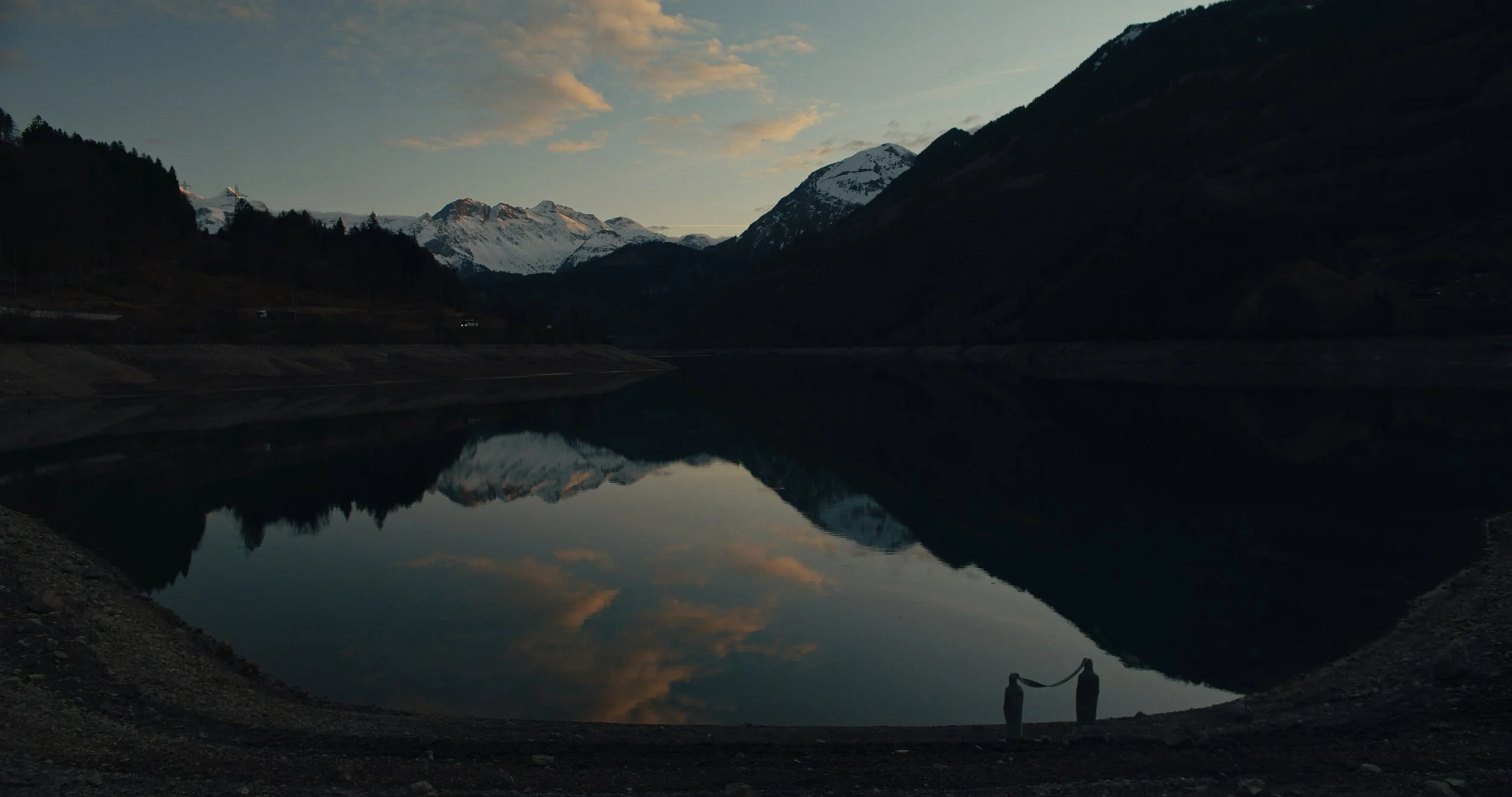 still image from video - #15_s.jpg