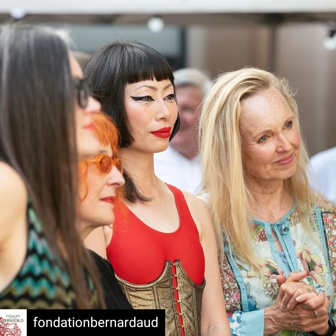 🦋🙏🦋Thank you @fondationbernardaud

Reposted from @fondationbernardaud 🎞 #TBT to the opening night of &quot;Esprits libres - C&eacute;ramique affranchie&quot;, when we were lucky to welcome 7 of the 12 artists featured in the exhibition as well as