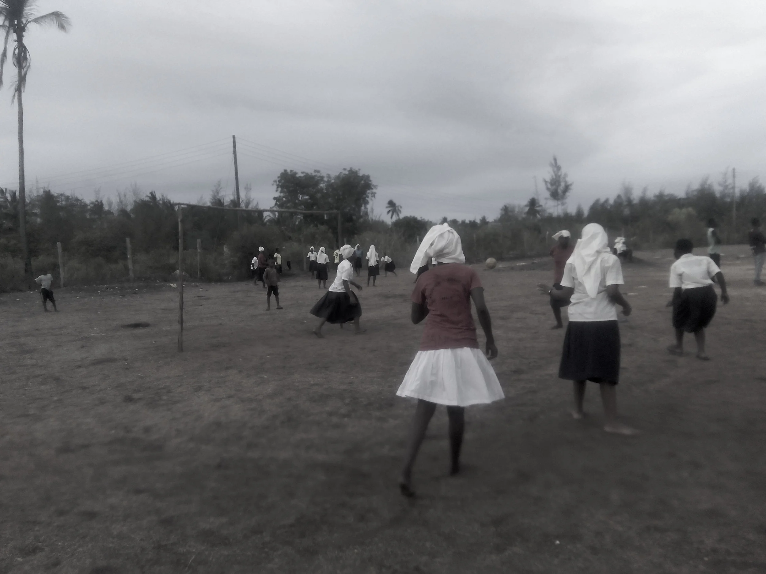 jaslika consulting, akf, vbe-baseline, female students playing football
