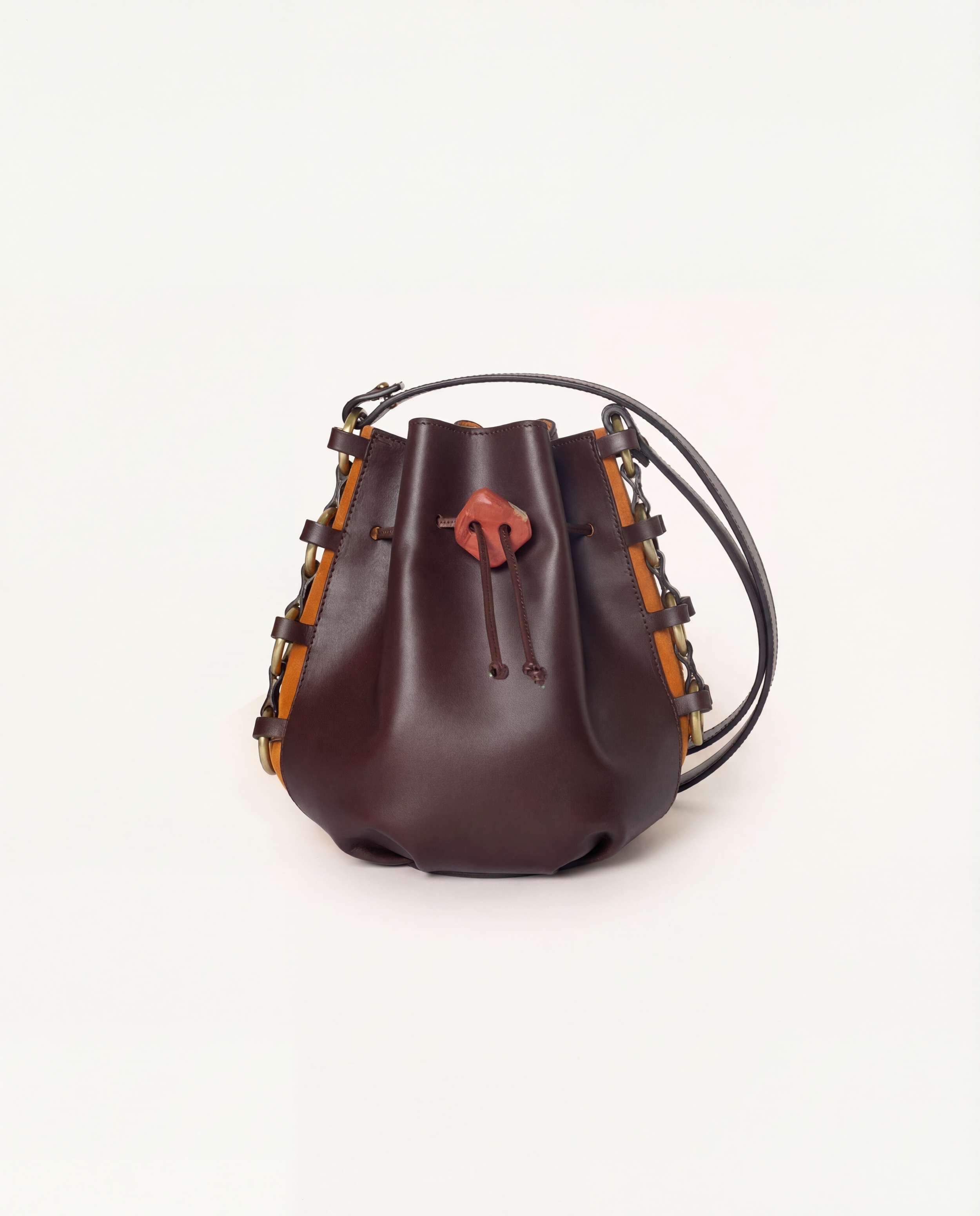 DESMÓS | Dark brown vacchetta leather with orange
