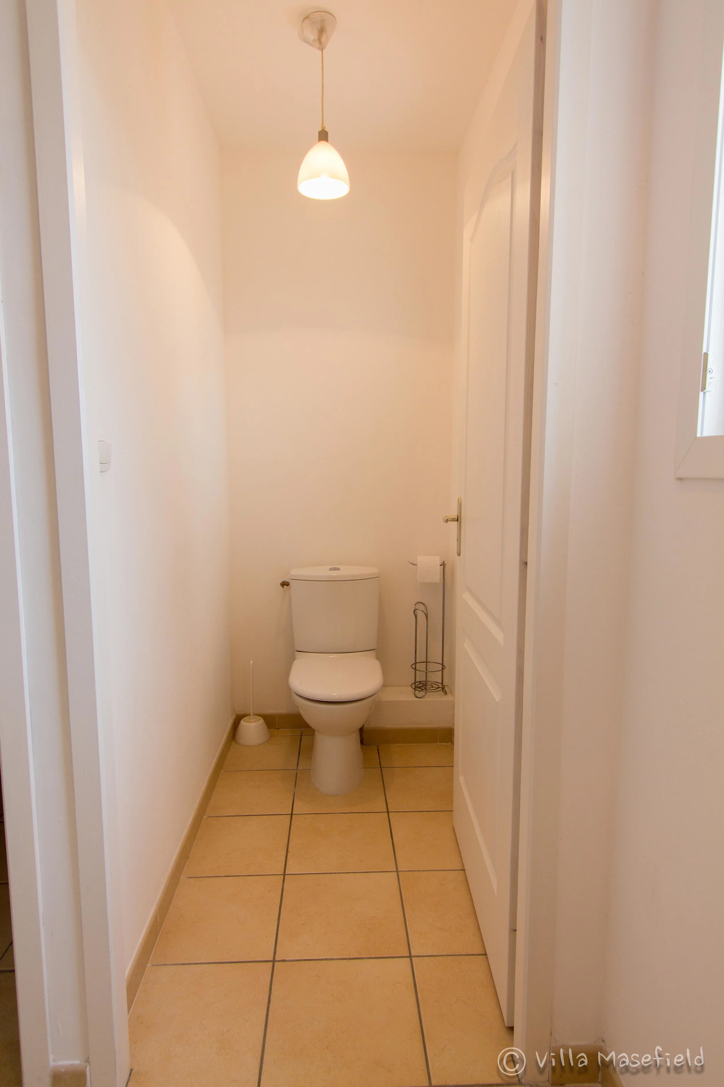 Villa Masefield Inside-13.jpg