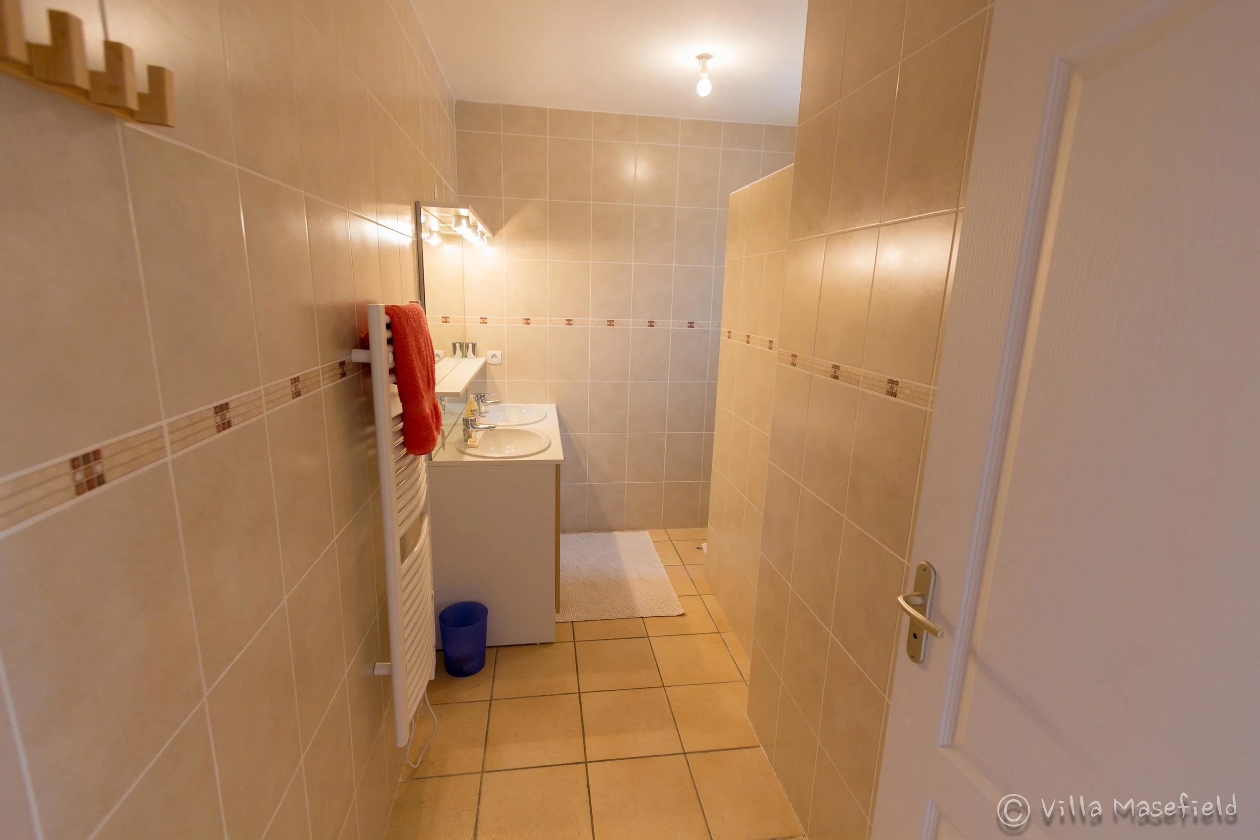 Villa Masefield Inside-14.jpg