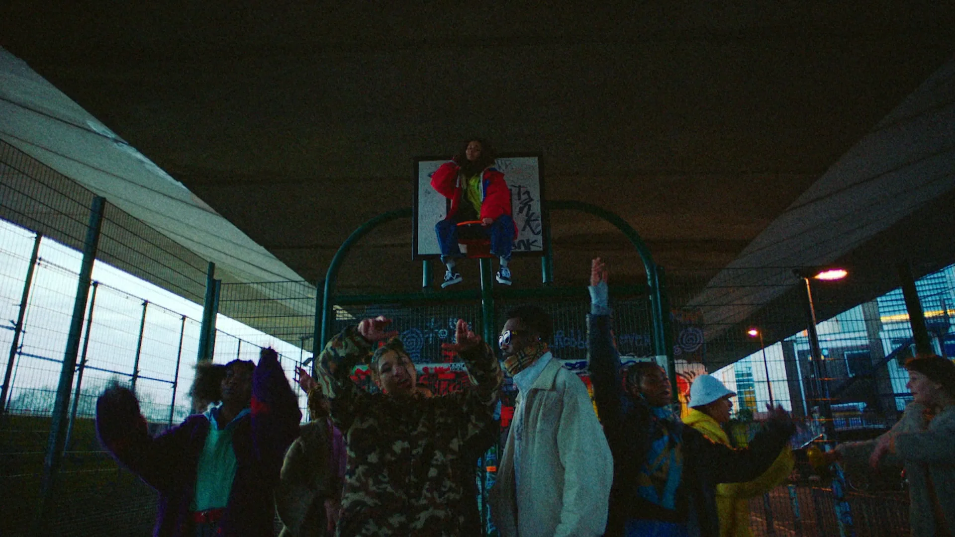 Lava La Rue - Letra WEB.mp4.00_00_49_10.Still038.jpg