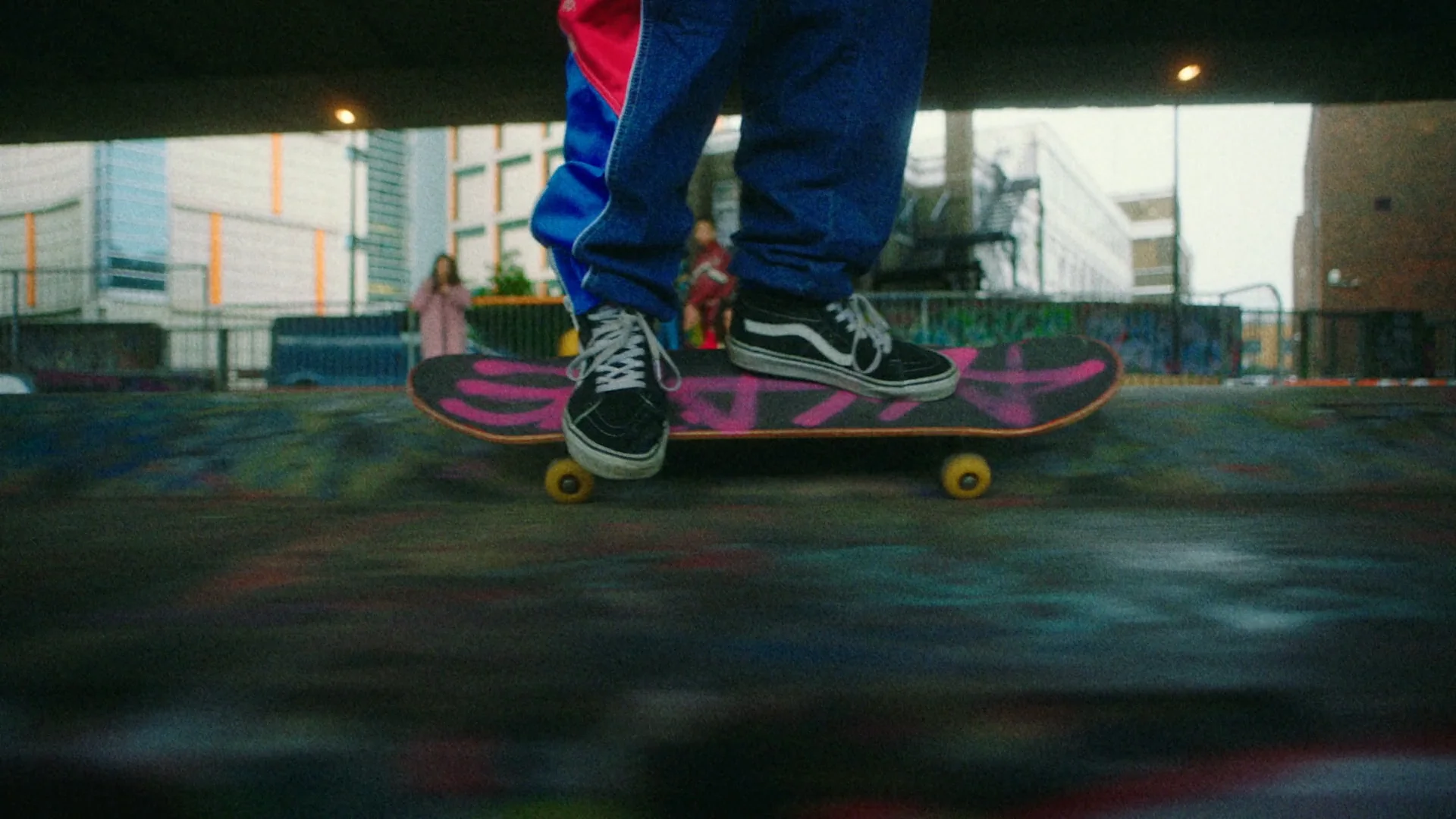 Lava La Rue - Letra WEB.mp4.00_00_40_01.Still005.jpg