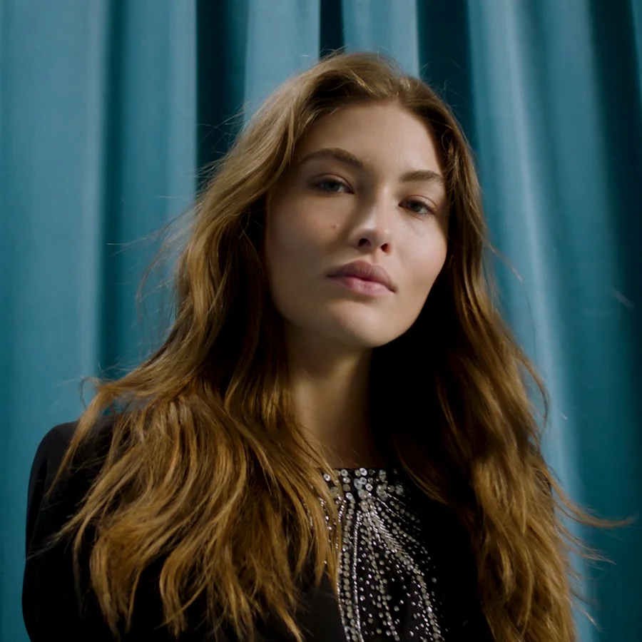 2_MOVING IMAGE SQUARE.00_00_02_18.Still004.jpg