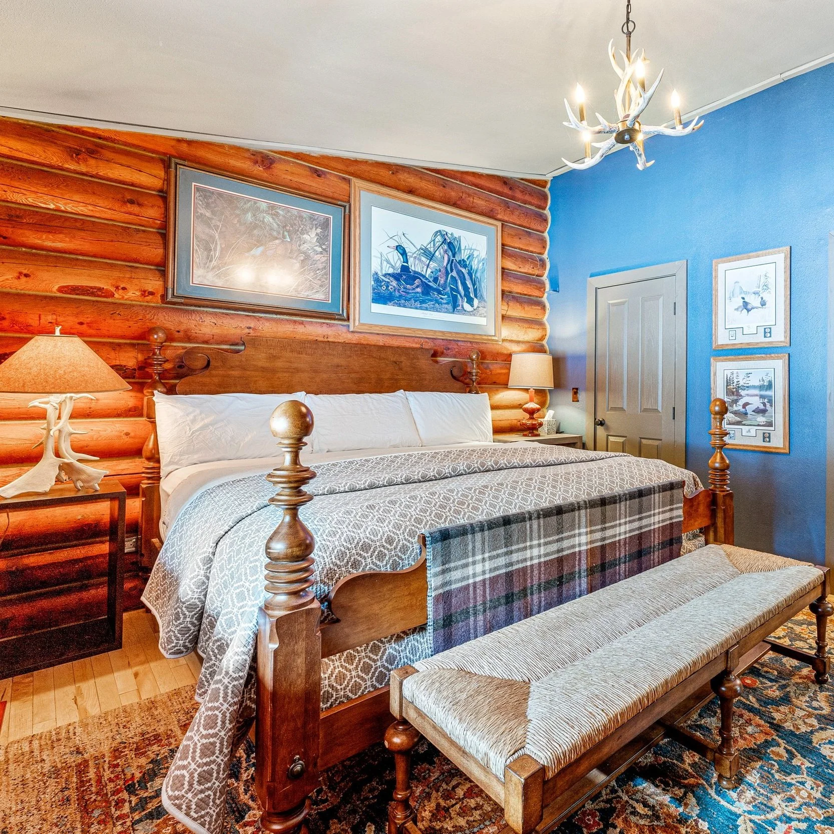 026-Primary-Bed-551-Mountain-View-Dr-Full.jpg