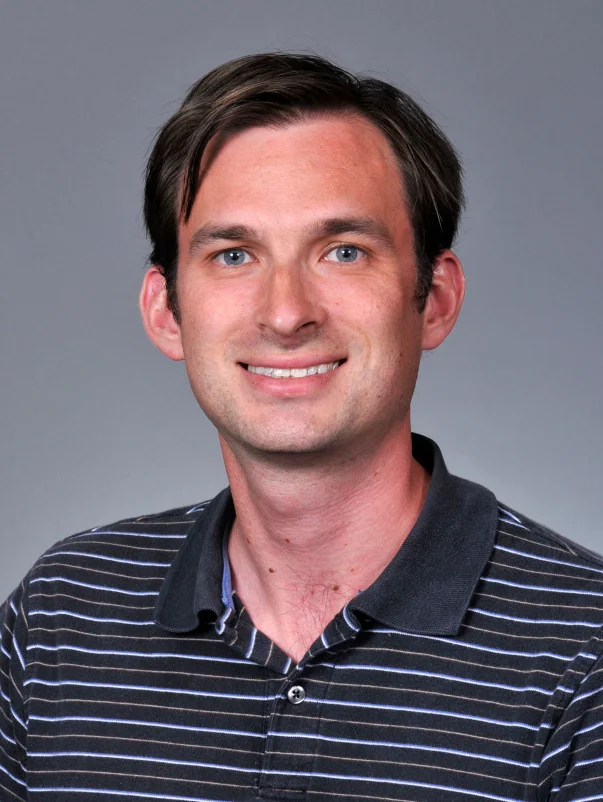 Bryan Niedenberger (Research Technician) Bryan Niedenberger grew up in Yorktown, Virginia. Before joining the Geyer lab as a Research Technician, Bryan received a bachelor’s degree from High Point University and a Master’s degree from Appalalchian State. Email: niedenbergerb@ecu.edu