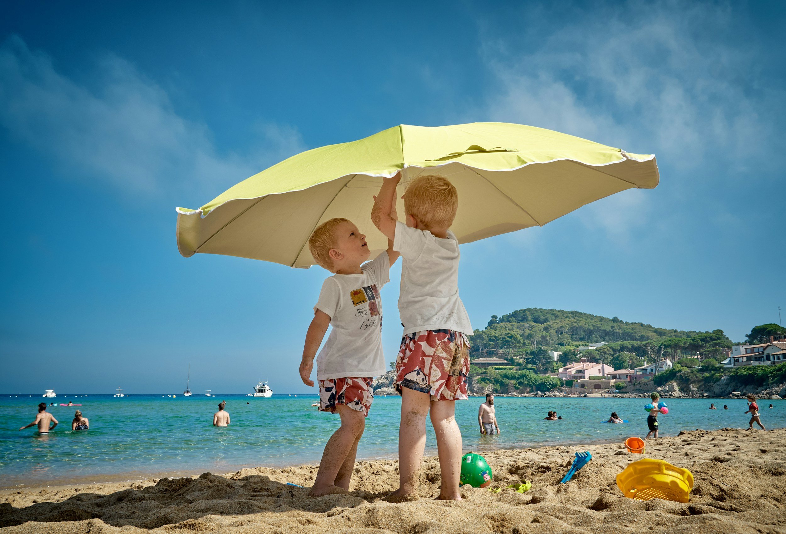 What to Consider When Traveling with Your Nanny on Vacation