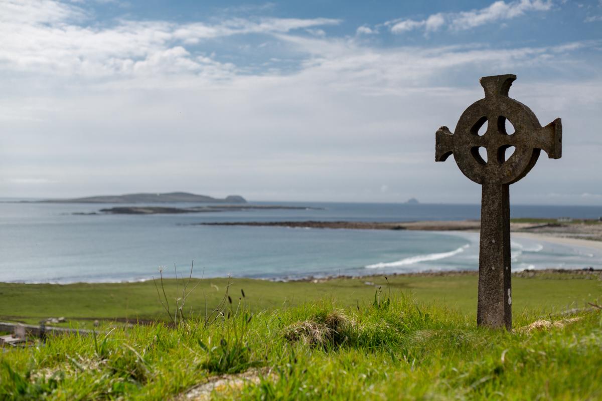 1200-493955363-celtic-cross.jpg