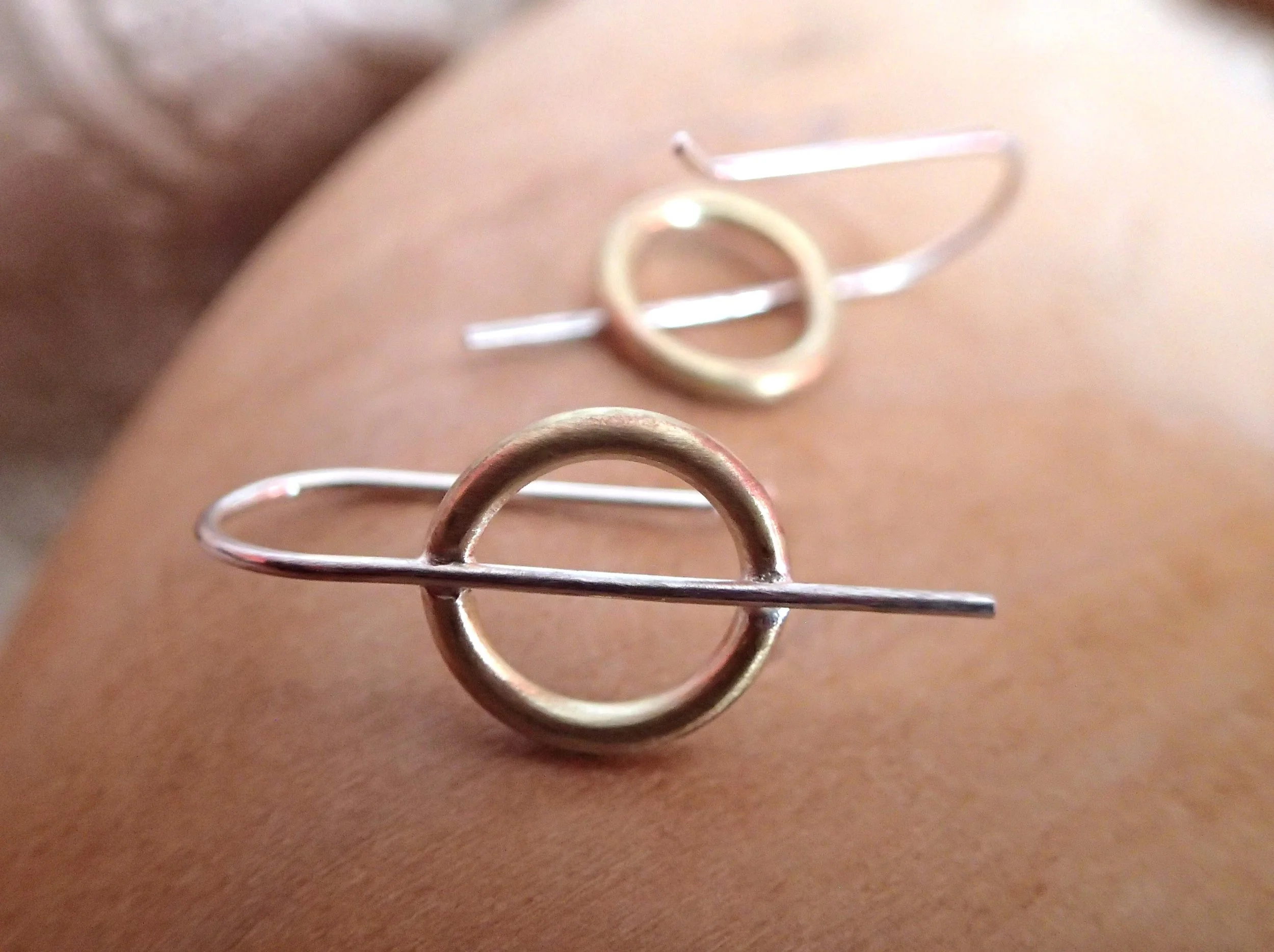 Cat eye earrings 3.JPG