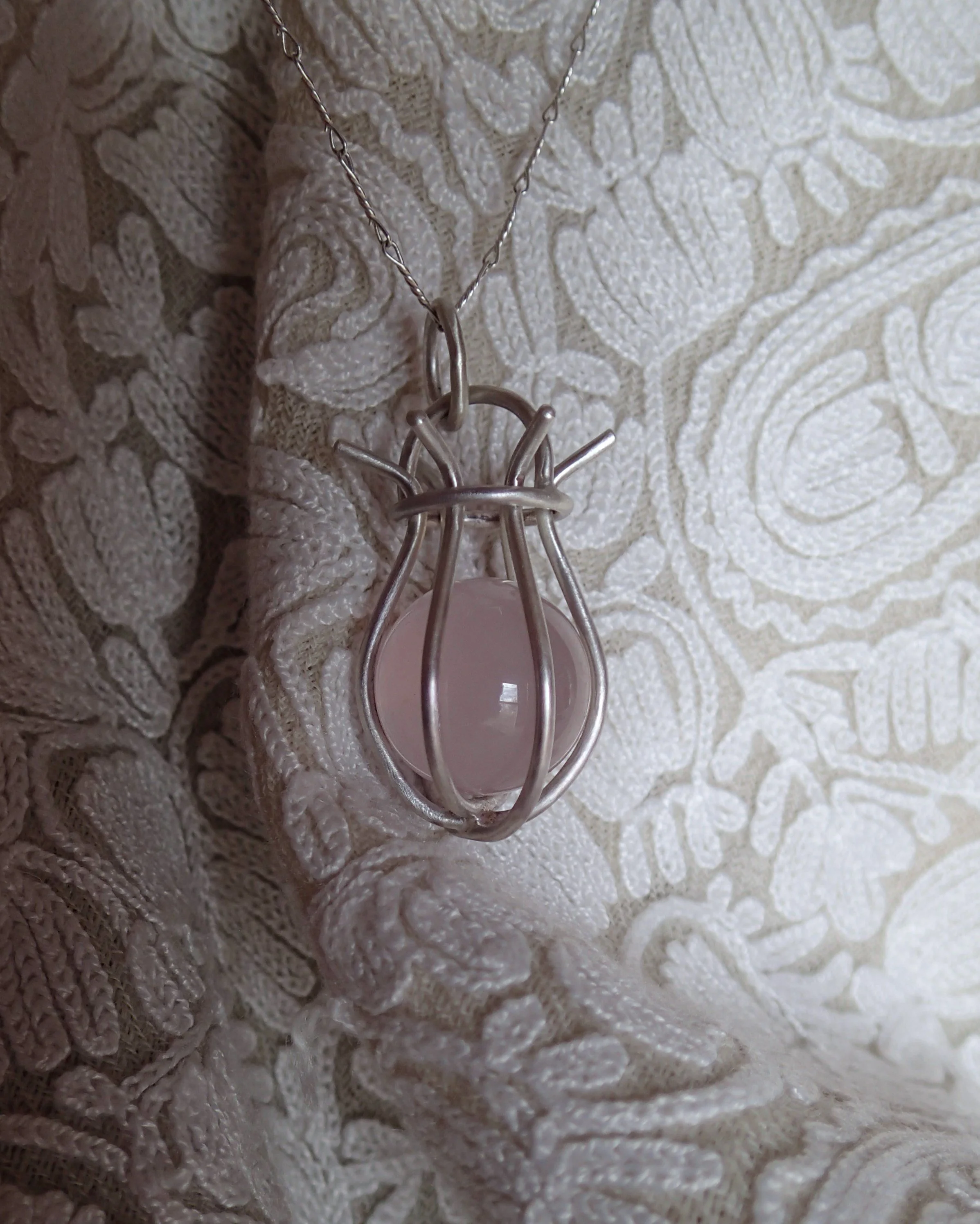 Rosy sphere pendant 3.JPG