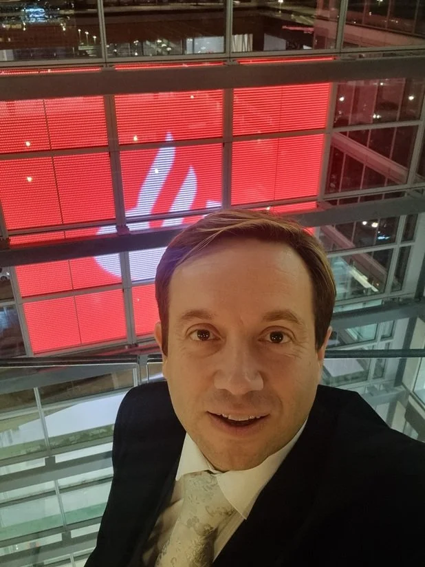 Matthew Garrett performing close-up magic at Unity Place Milton Keynes