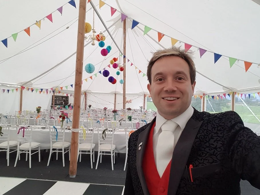 Northamptonshire magician at Home Farm Events in Braunston near Daventry