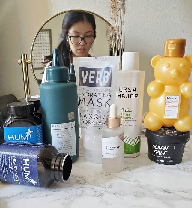 Wanted to post April #empties before it's too late 🤣:
.
🌸Briogeo honey deep conditioning mask: unfortunately, this didn't work for me. For my thick hair, it didn't do enough to moisturize or detangle my hair effectively. I also had to use SO much t