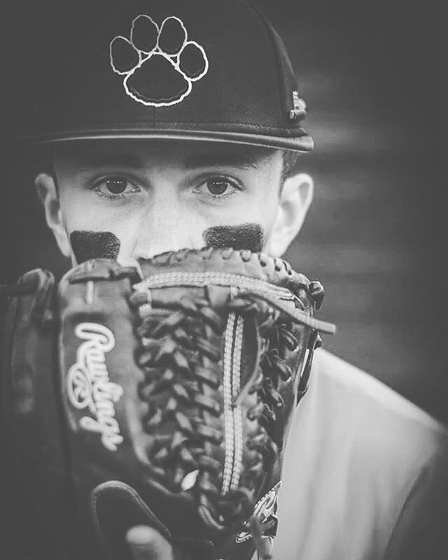 It&rsquo;s time for baseball ⚾️ 🖤 &bull;
#baseball #baseballlife #baseballism #baseballseason #baseballforlife #springball #rawlings #baseballmom #baseballplayers #tigerbaseball #sports #sportsphotography #homerun #athlete #highschoolsports #black #