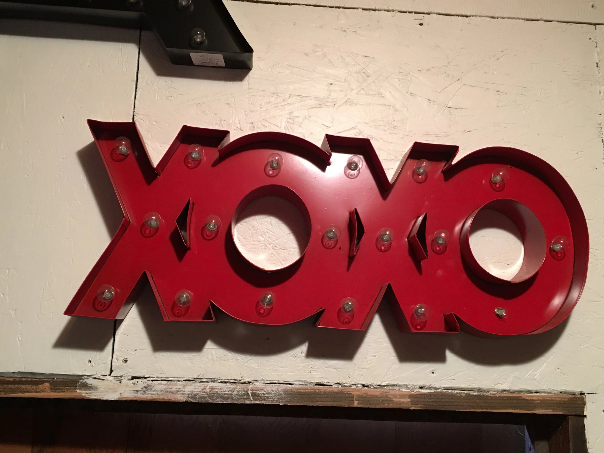 XOXO Metal Marquee Sign